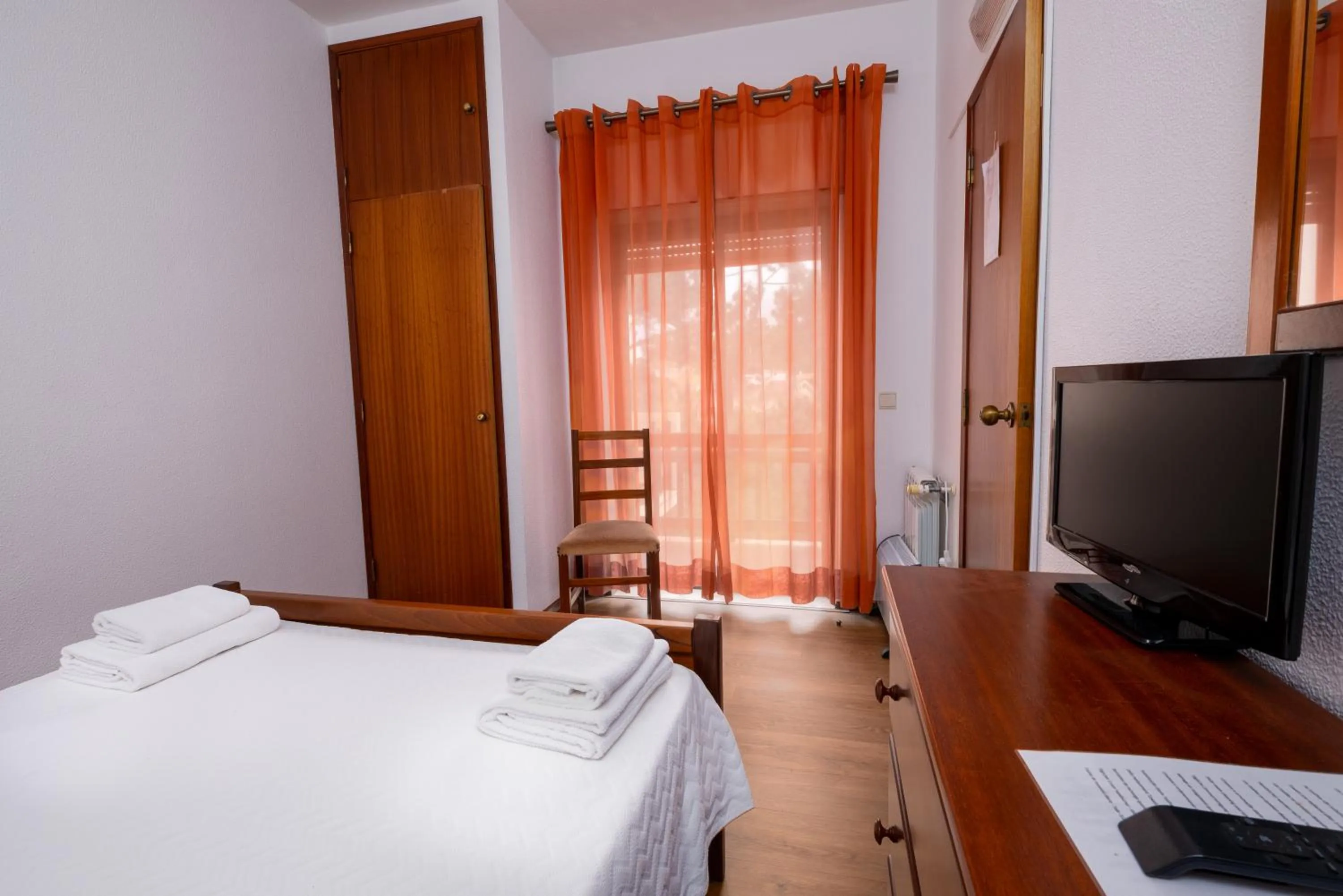 Bedroom, Bed in Hotel Verde Pinho Bed&Breakfast