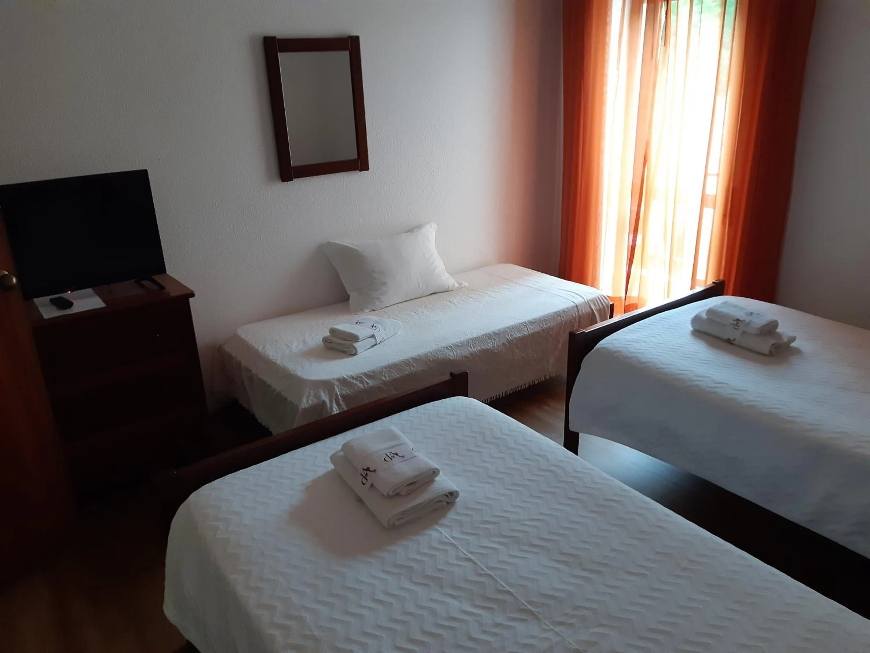 Property building, Bed in Hotel Verde Pinho Bed&Breakfast