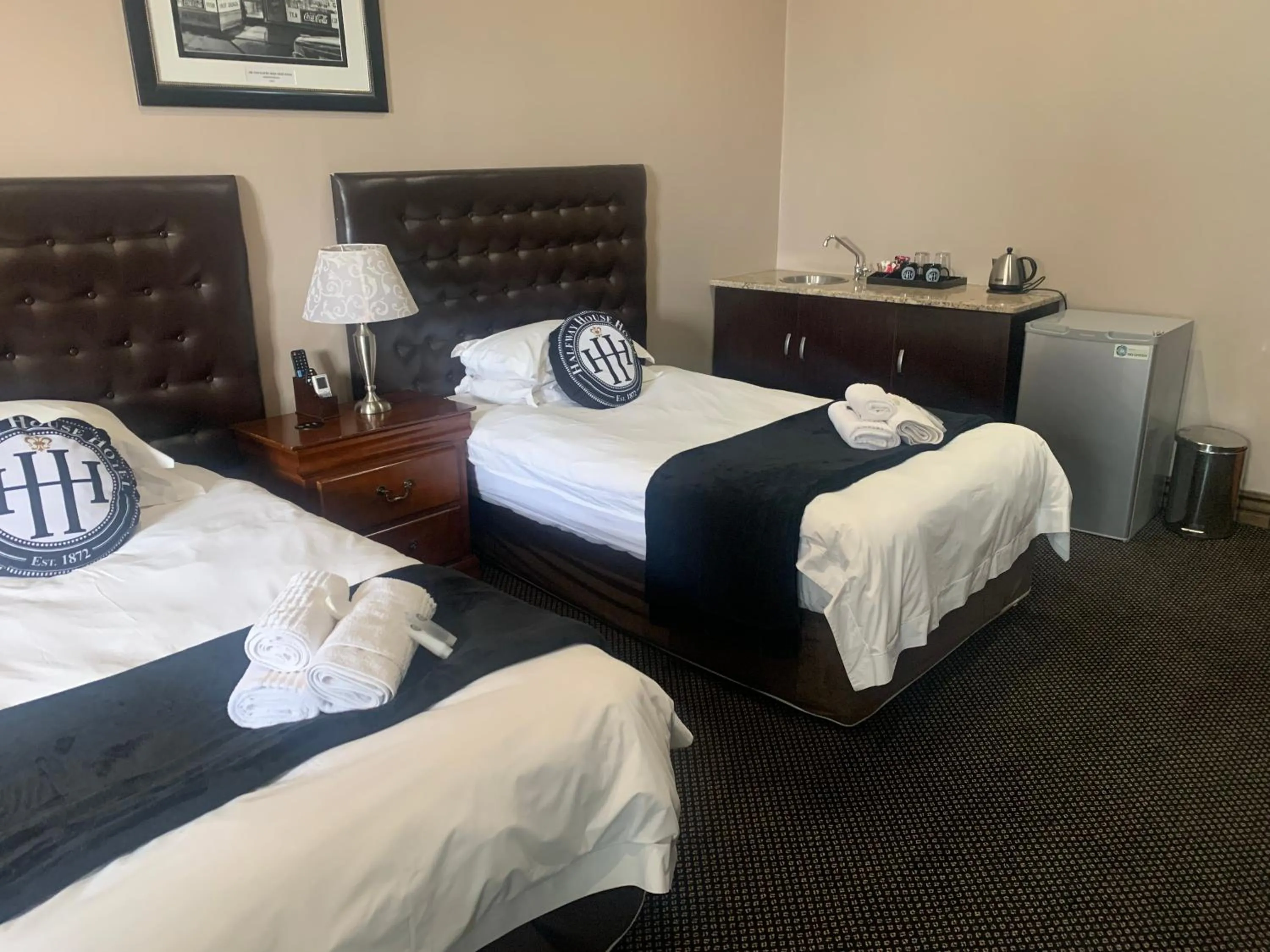 Bed in Halfway House Hotel