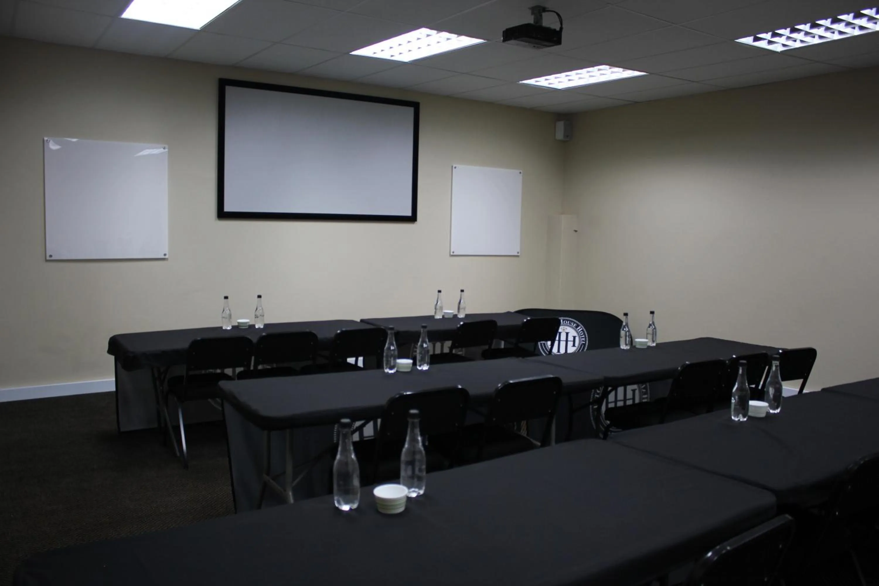 Meeting/conference room in Halfway House Hotel