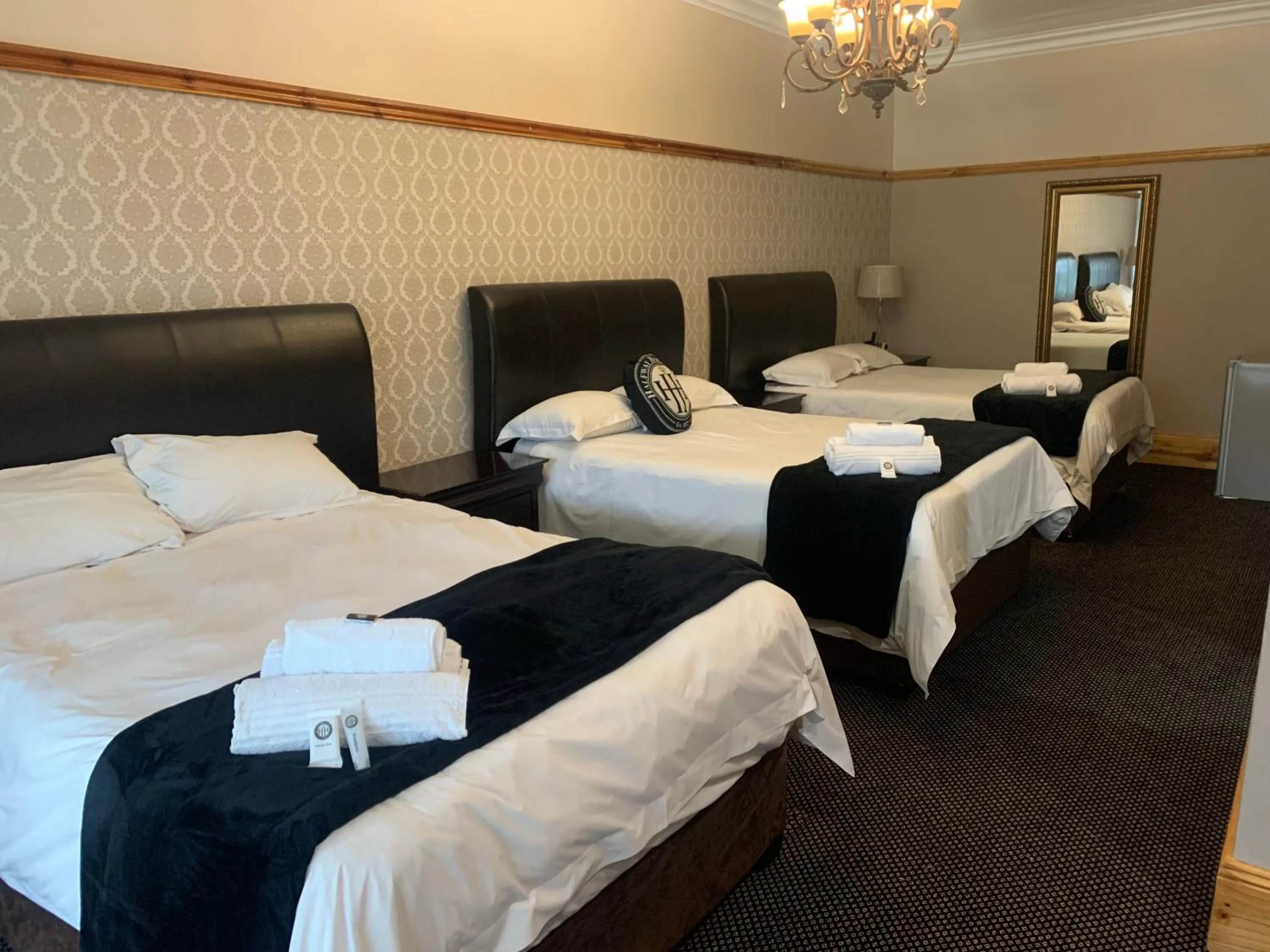 Bed in Halfway House Hotel