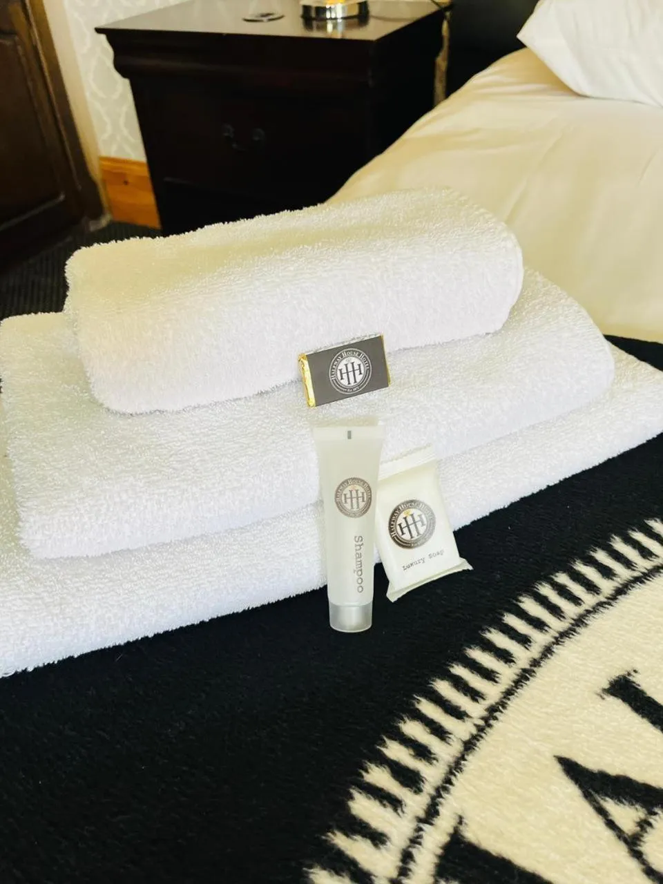 Bedroom, Bed in Halfway House Hotel