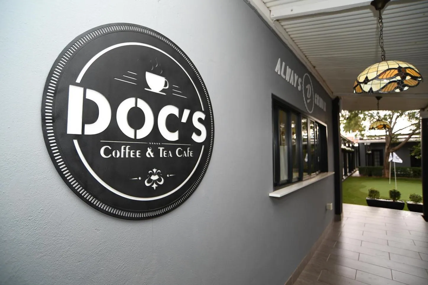 Restaurant/places to eat in Halfway House Hotel