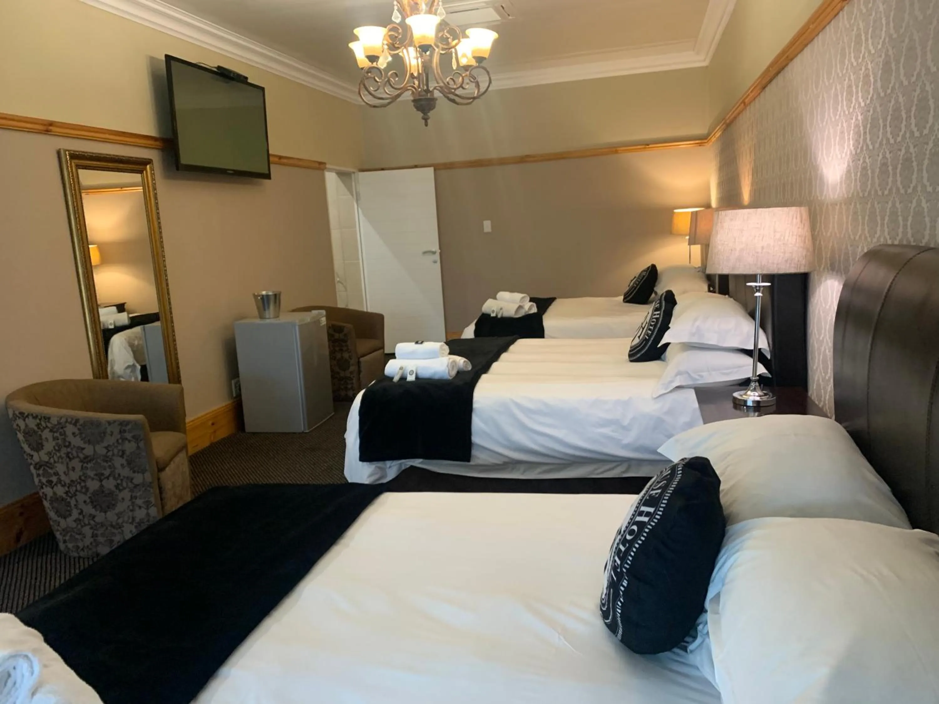 Bed in Halfway House Hotel