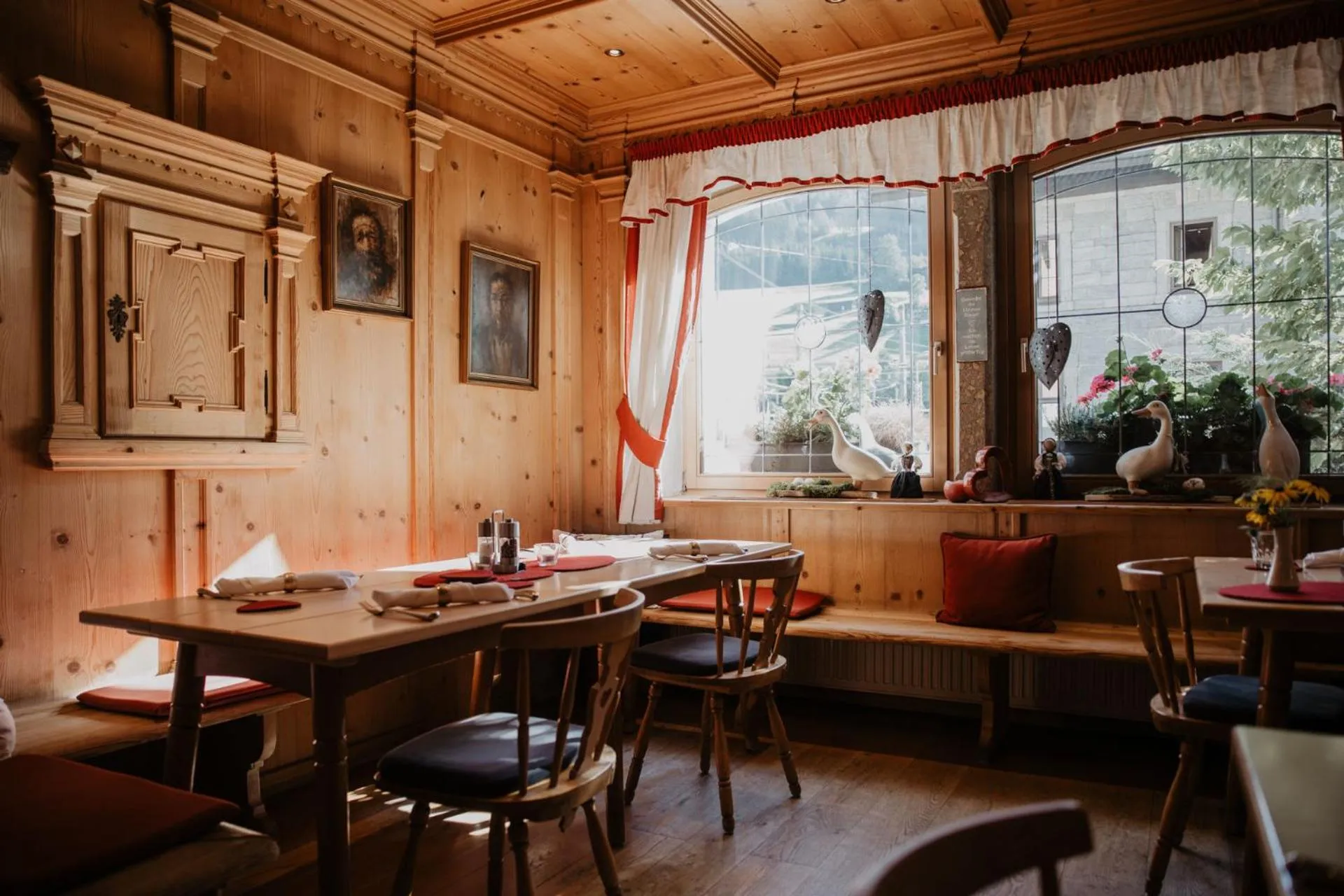 Restaurant/places to eat in Parkhotel Matrei