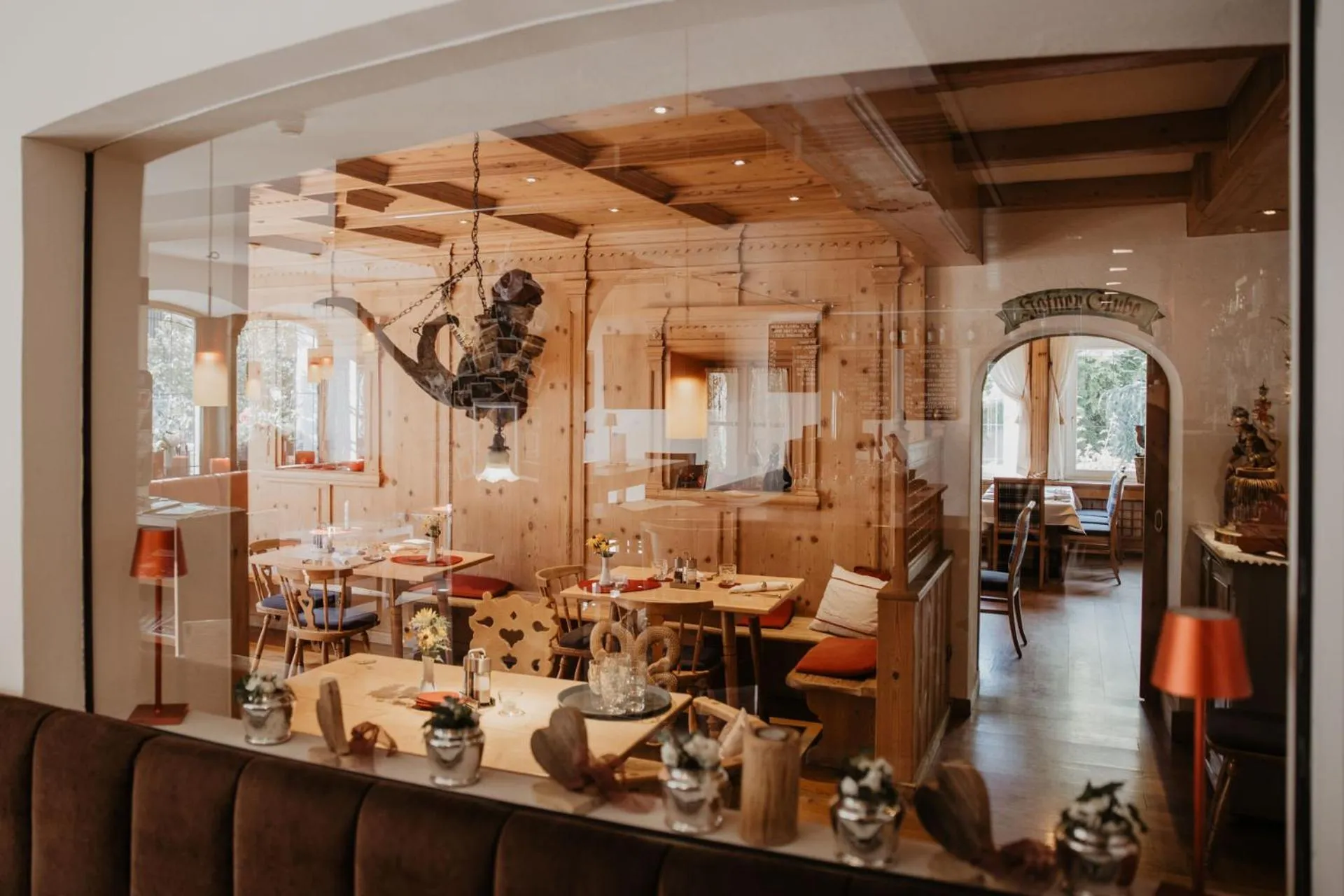 Restaurant/places to eat in Parkhotel Matrei