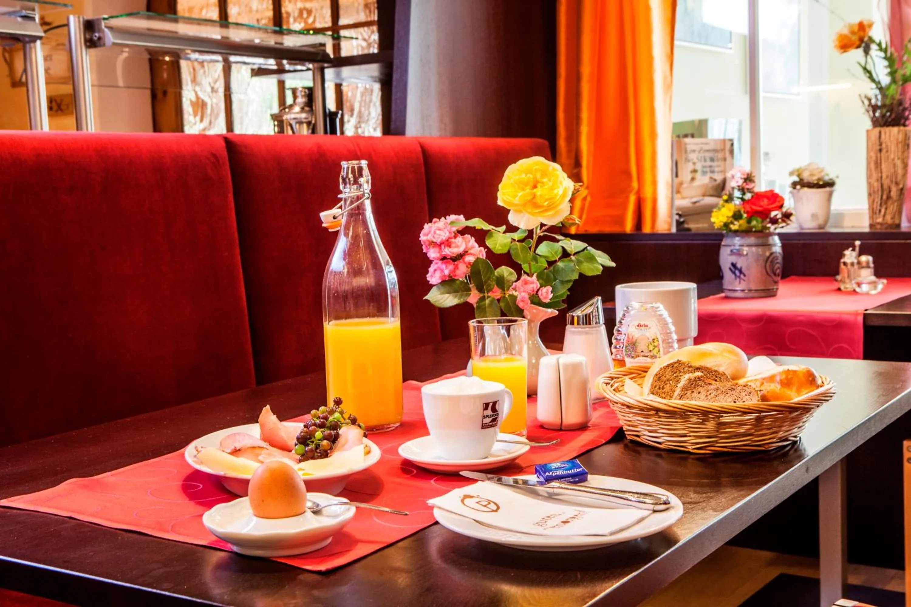 Breakfast in Parkhotel Matrei