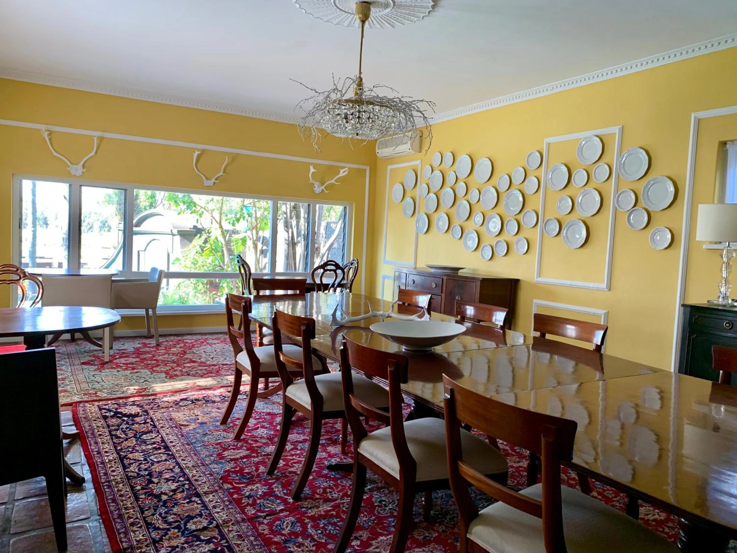 Dining area in Le Must Residence