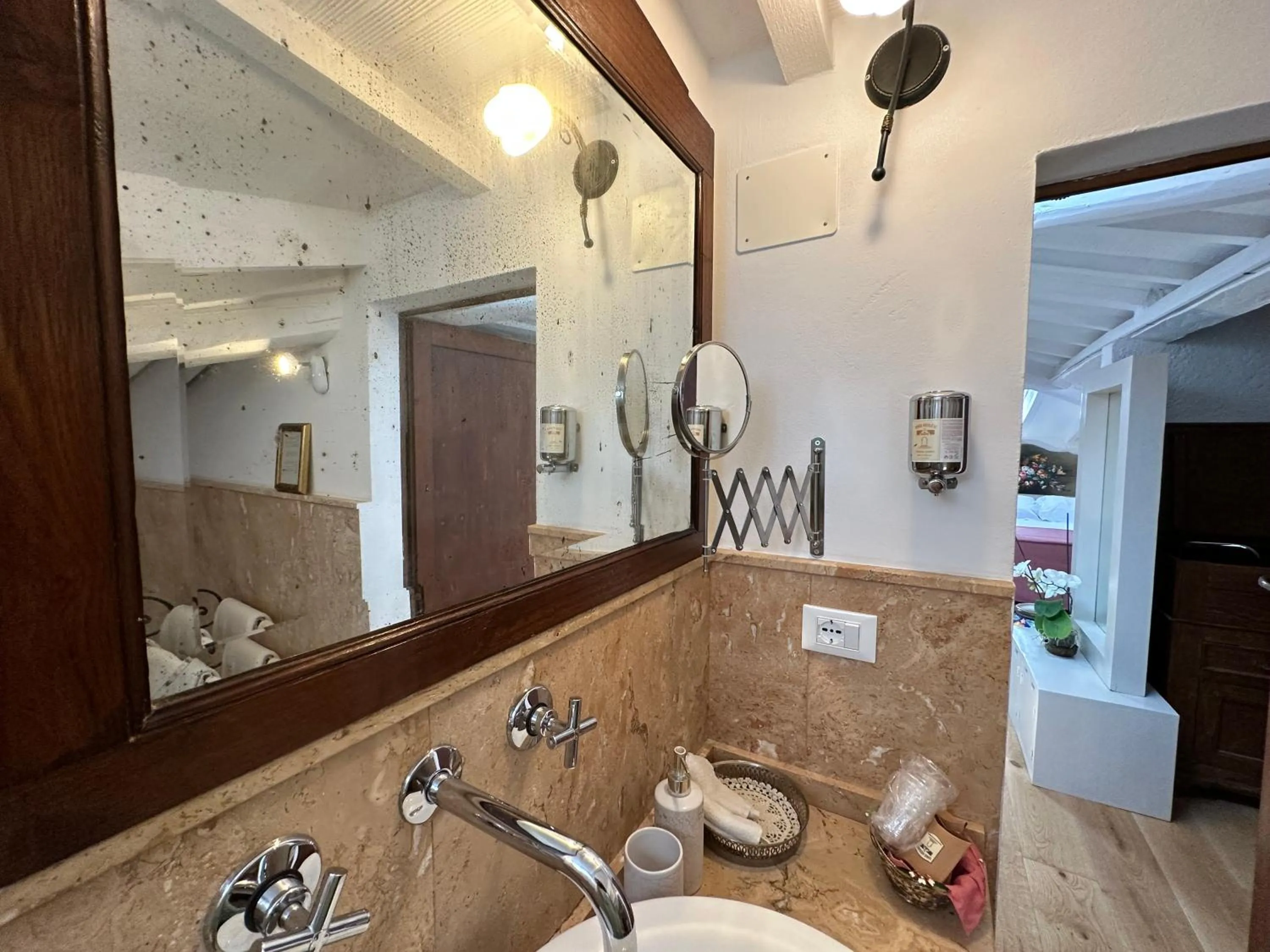Bathroom in Domus Socolatae Residenza d'Epoca Charming B&B - Adults Only