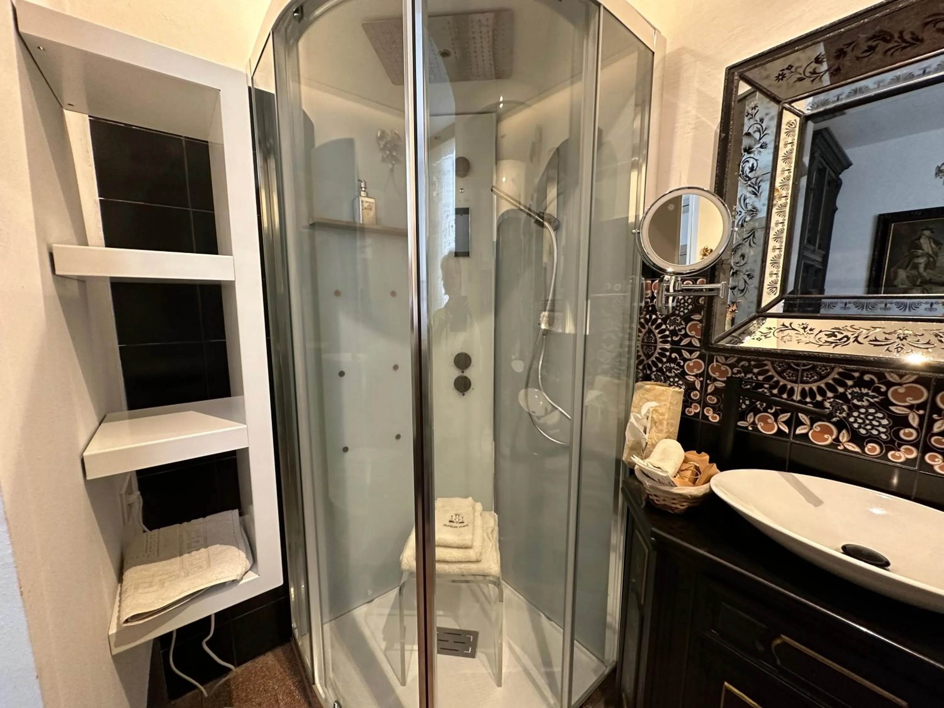 Bathroom in Domus Socolatae Residenza d'Epoca Charming B&B - Adults Only