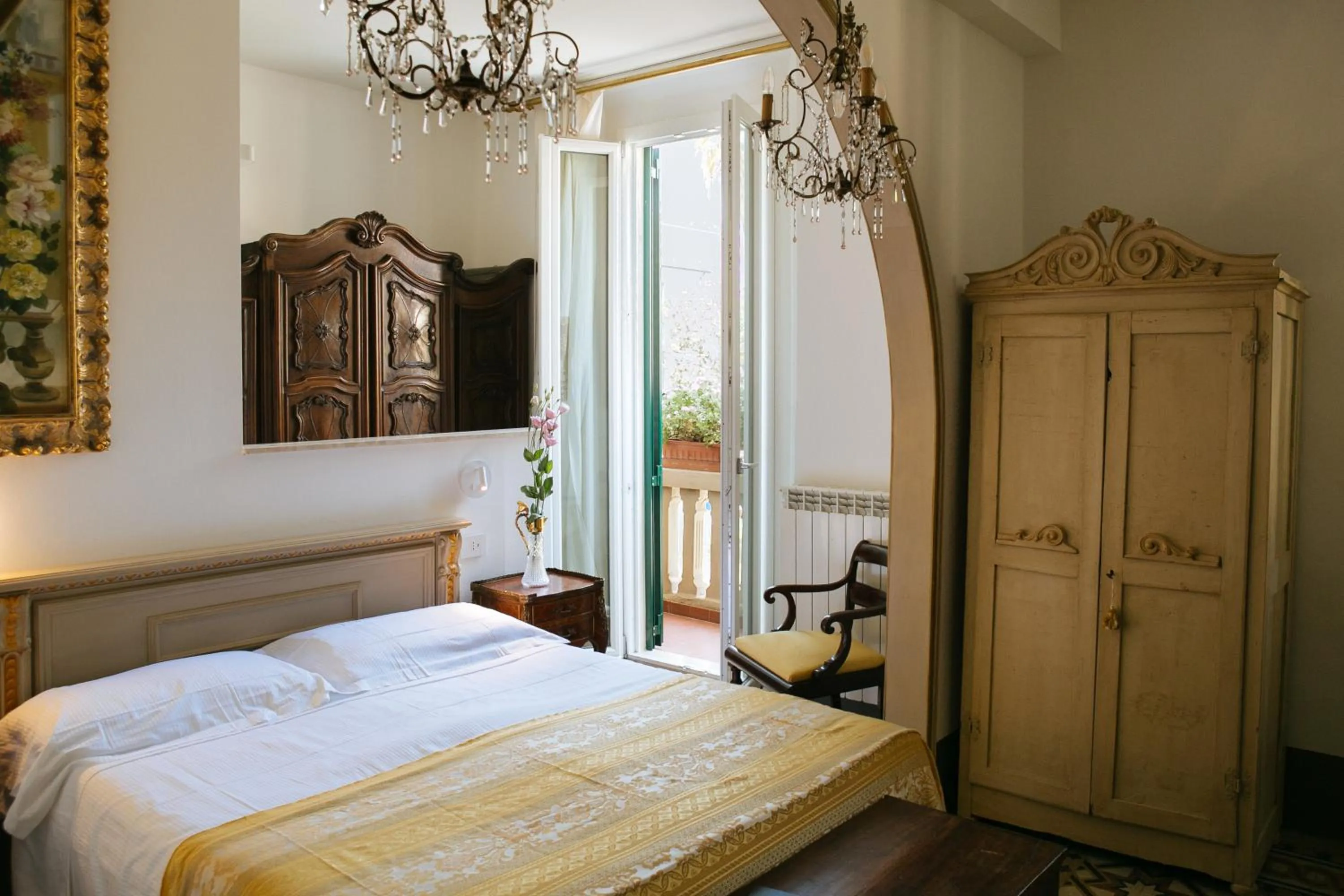 Photo of the whole room, Bed in Domus Socolatae Residenza d'Epoca Charming B&B - Adults Only