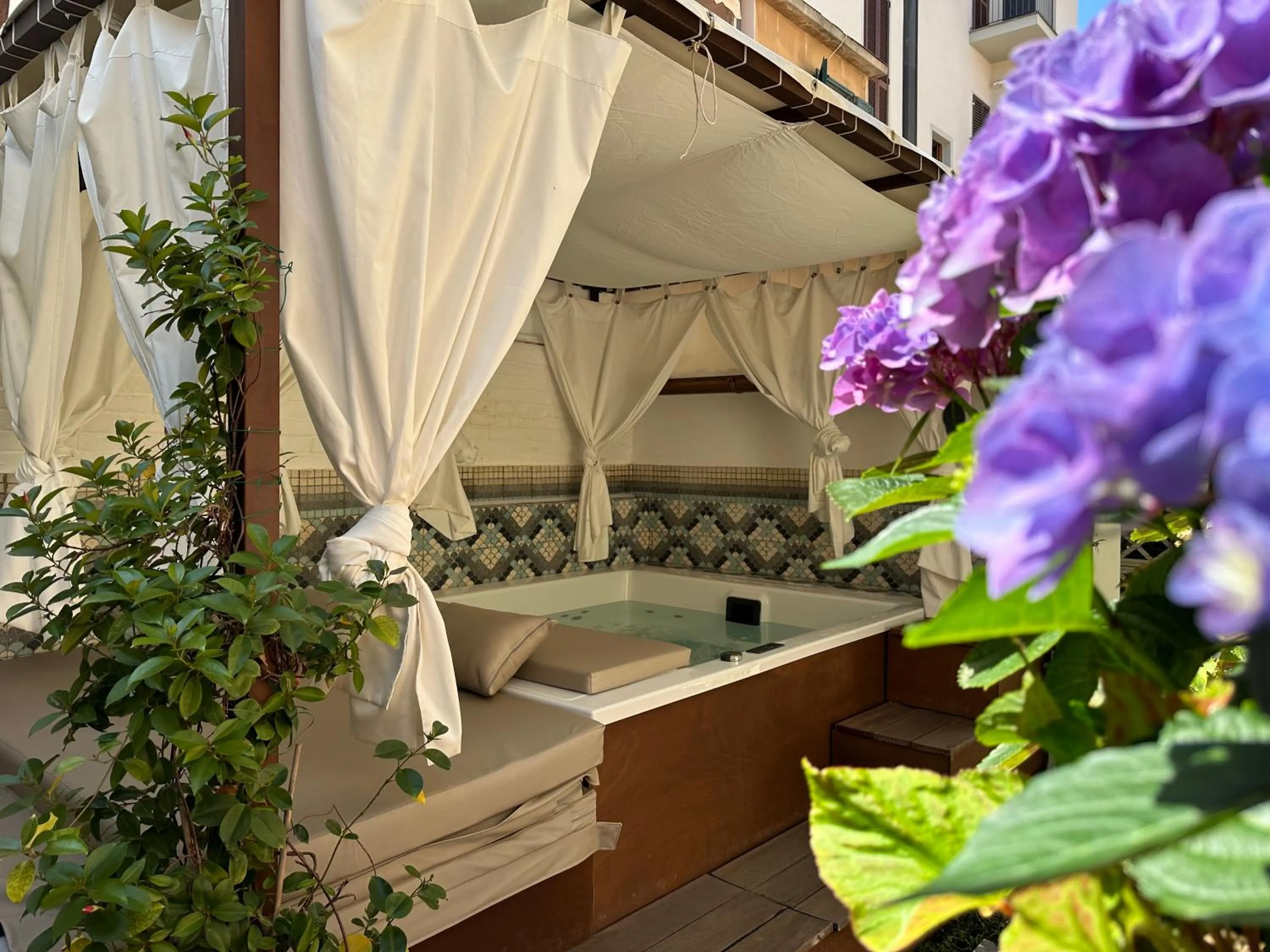 Open Air Bath in Domus Socolatae Residenza d'Epoca Charming B&B - Adults Only