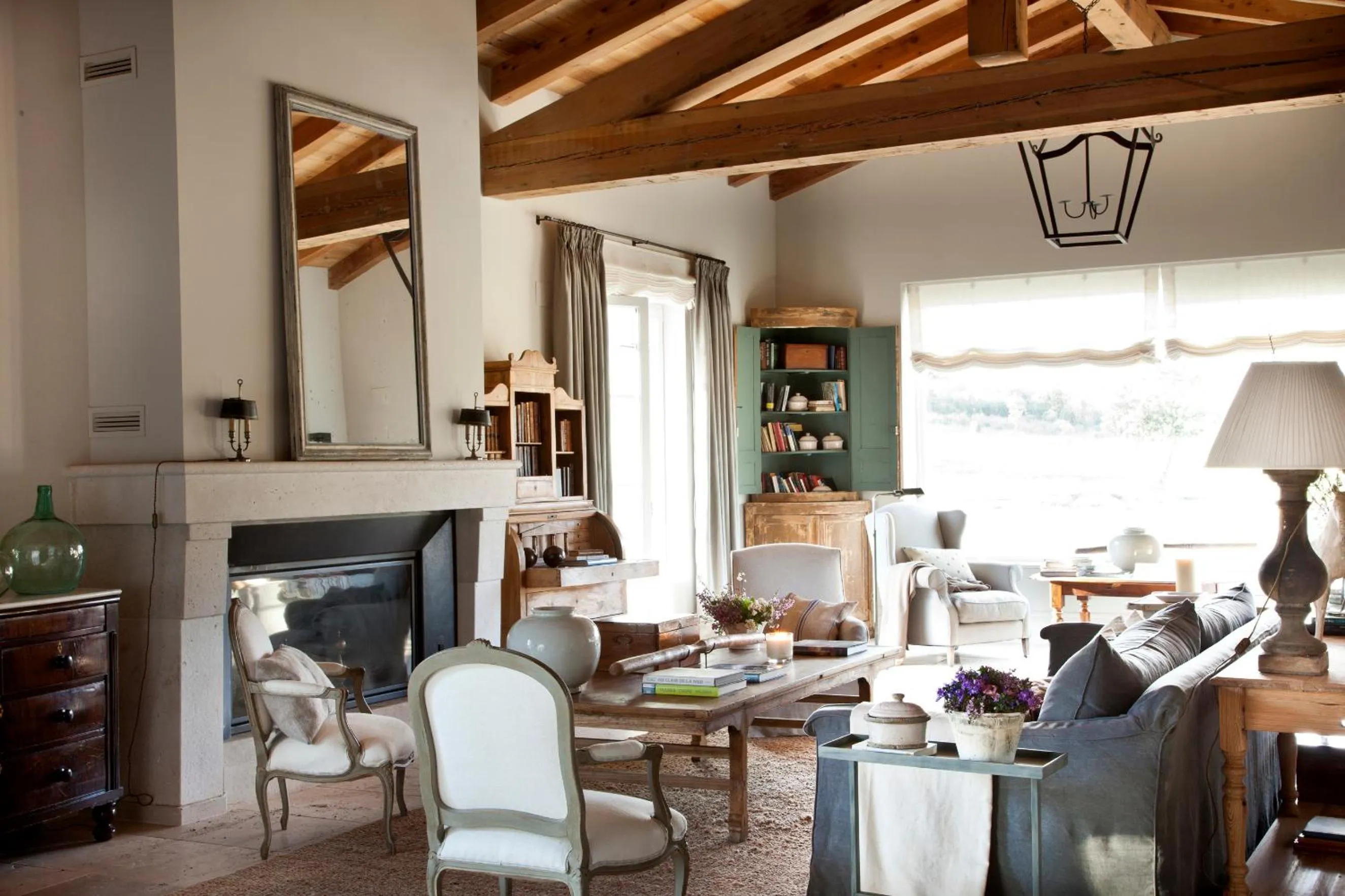 Lounge or bar in La Casa de los Tomillares