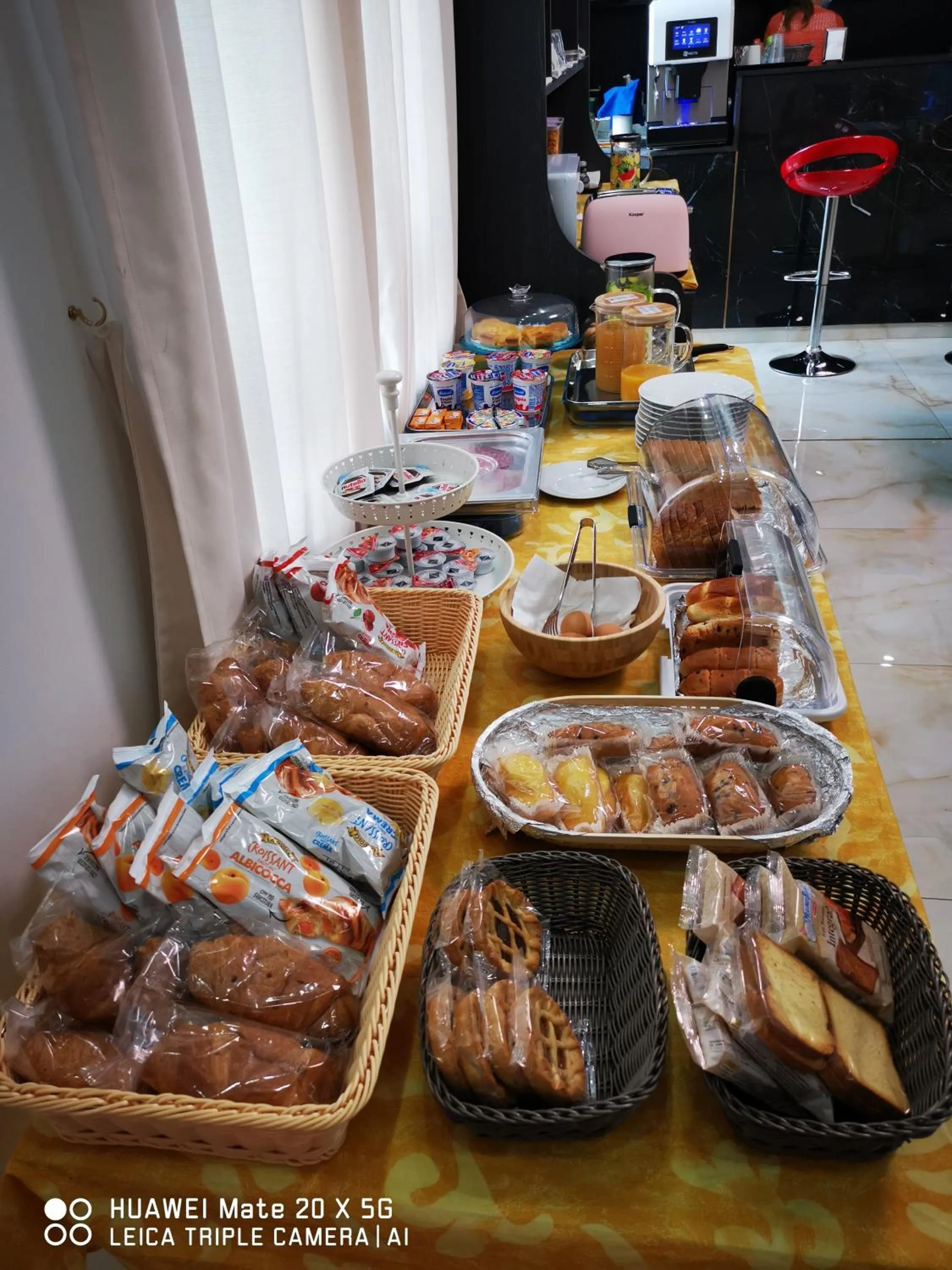 Breakfast in CSI Group - Hotel Metropoli