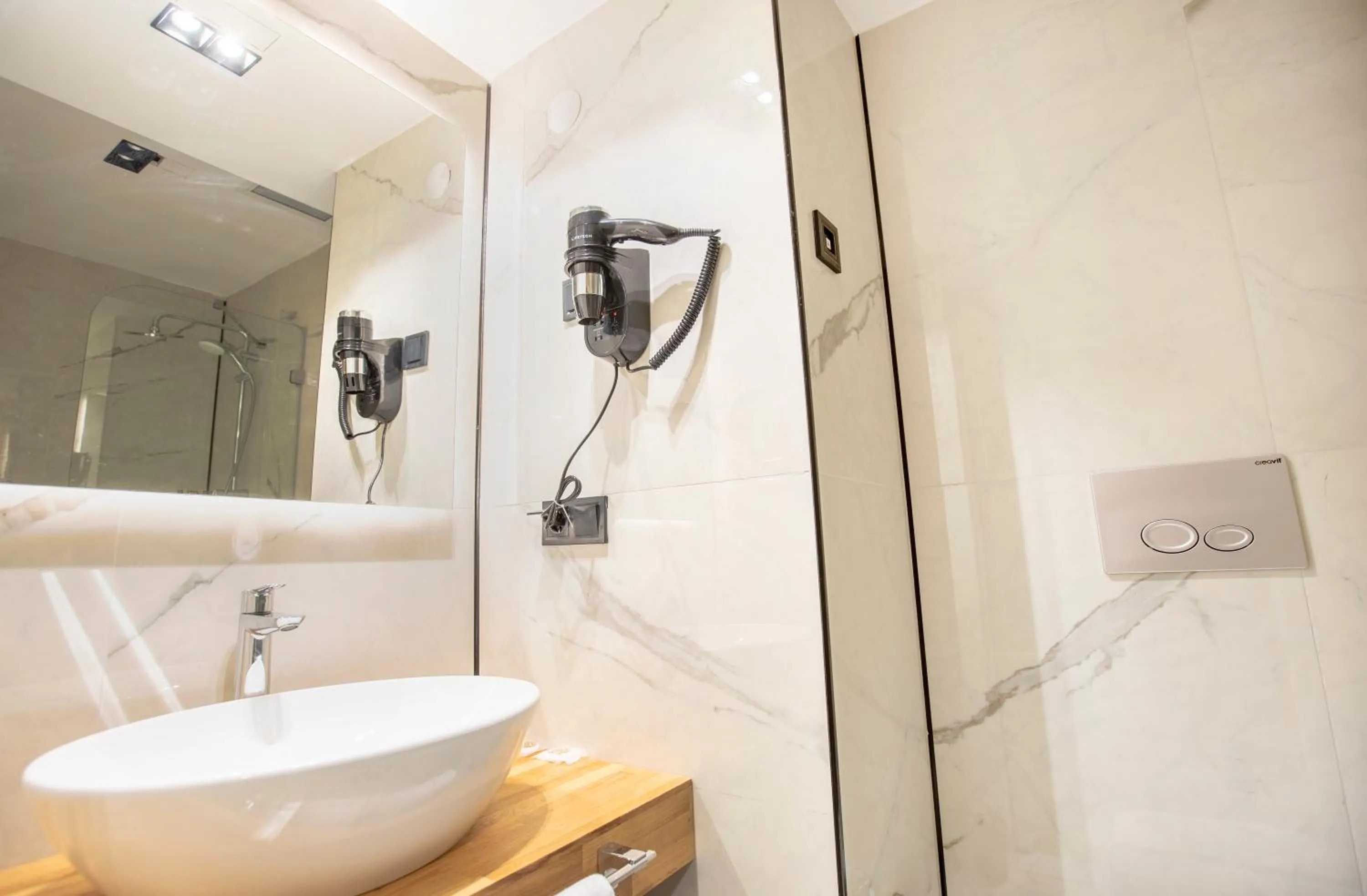 Bathroom in Elifim Resort Hotel