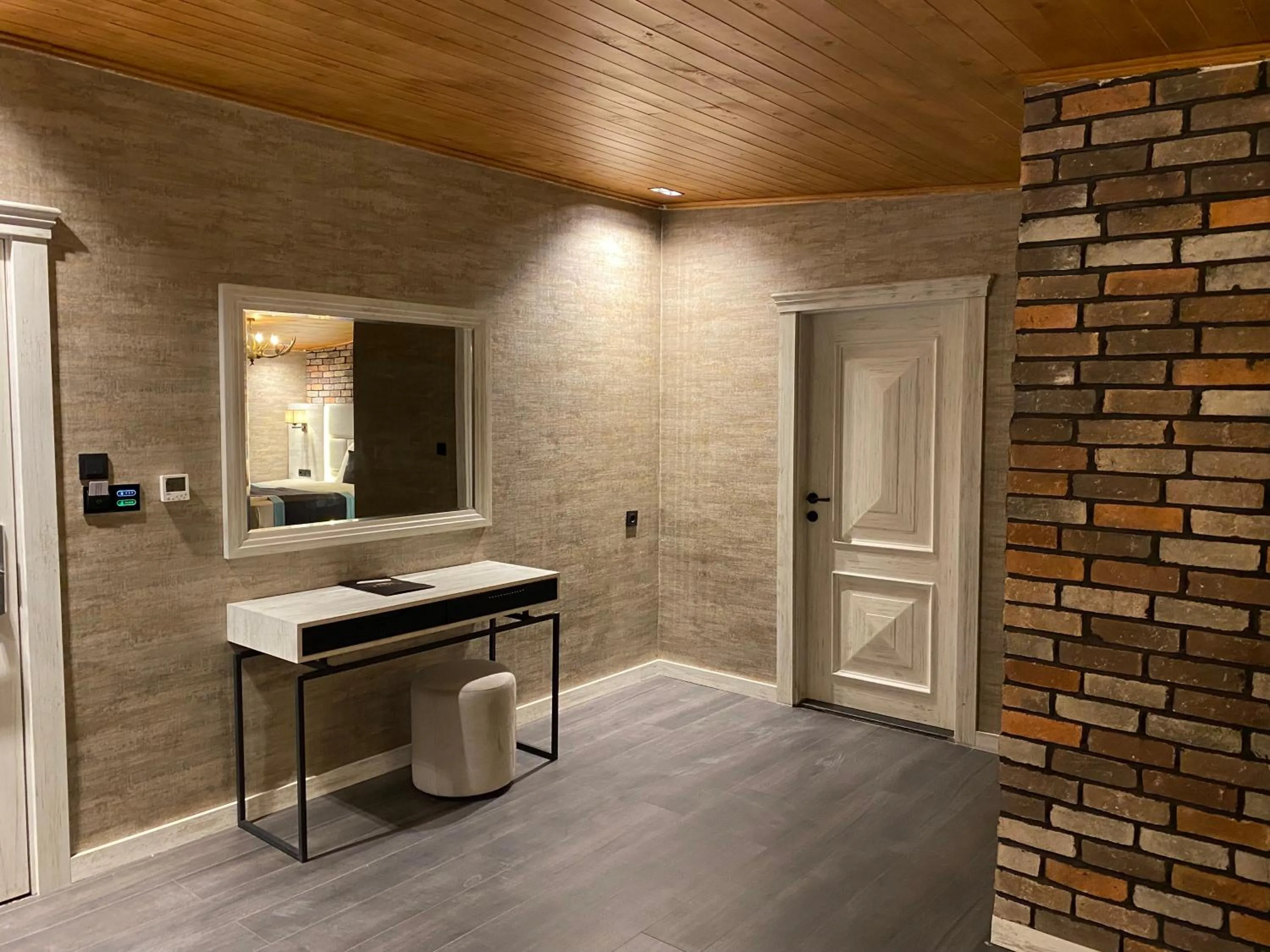 Photo of the whole room in Elifim Resort Hotel