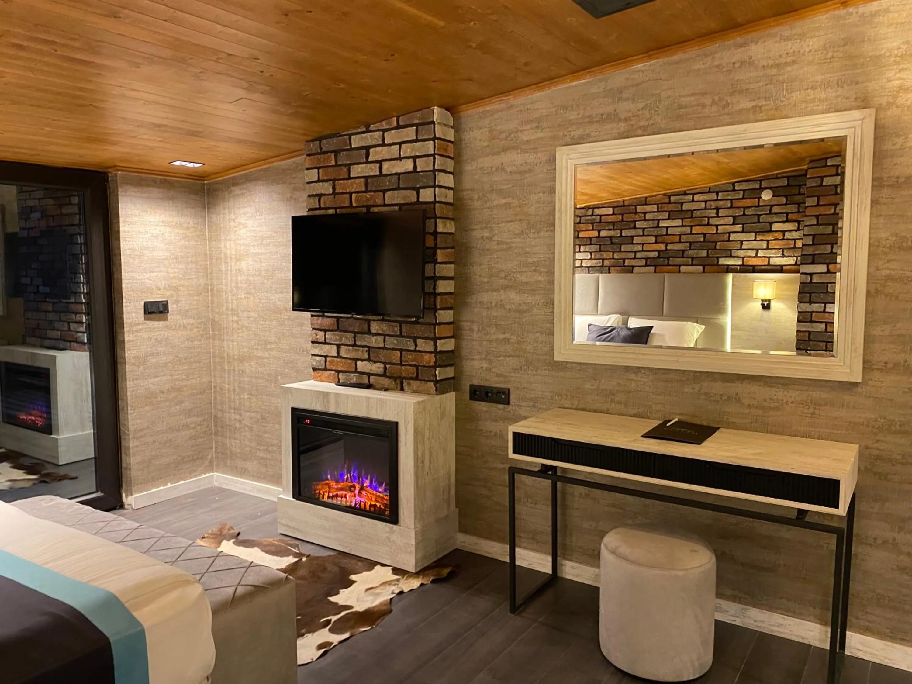 flat iron in Elifim Resort Hotel