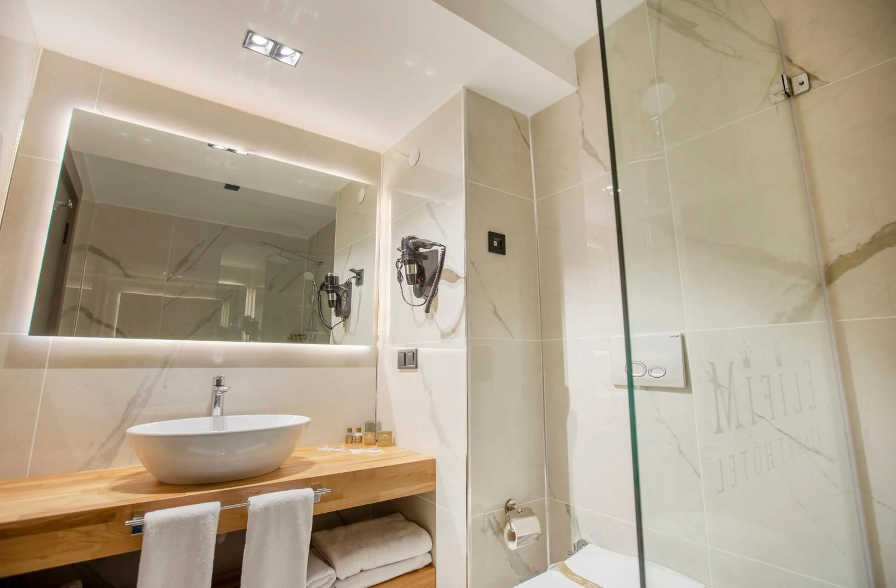 Bathroom in Elifim Resort Hotel