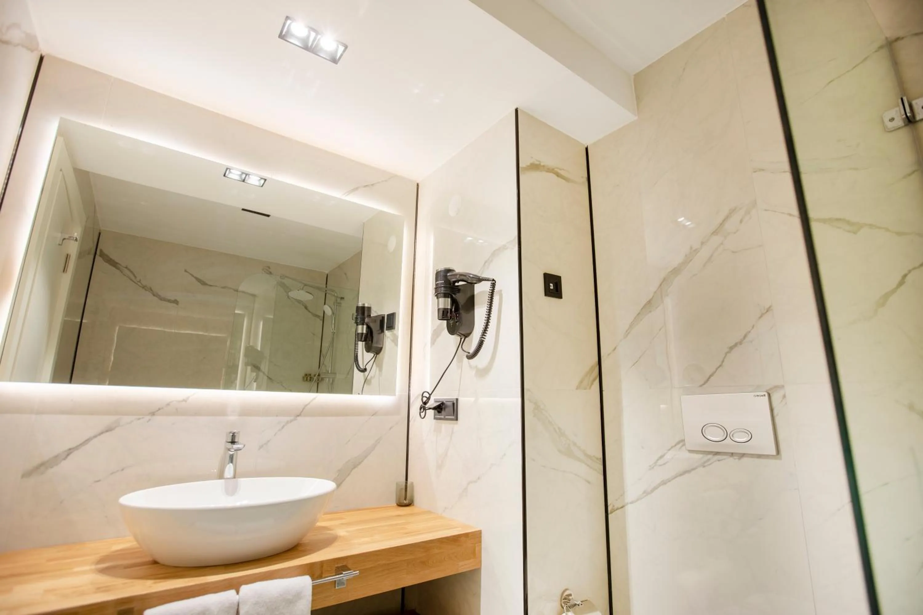 Bathroom in Elifim Resort Hotel