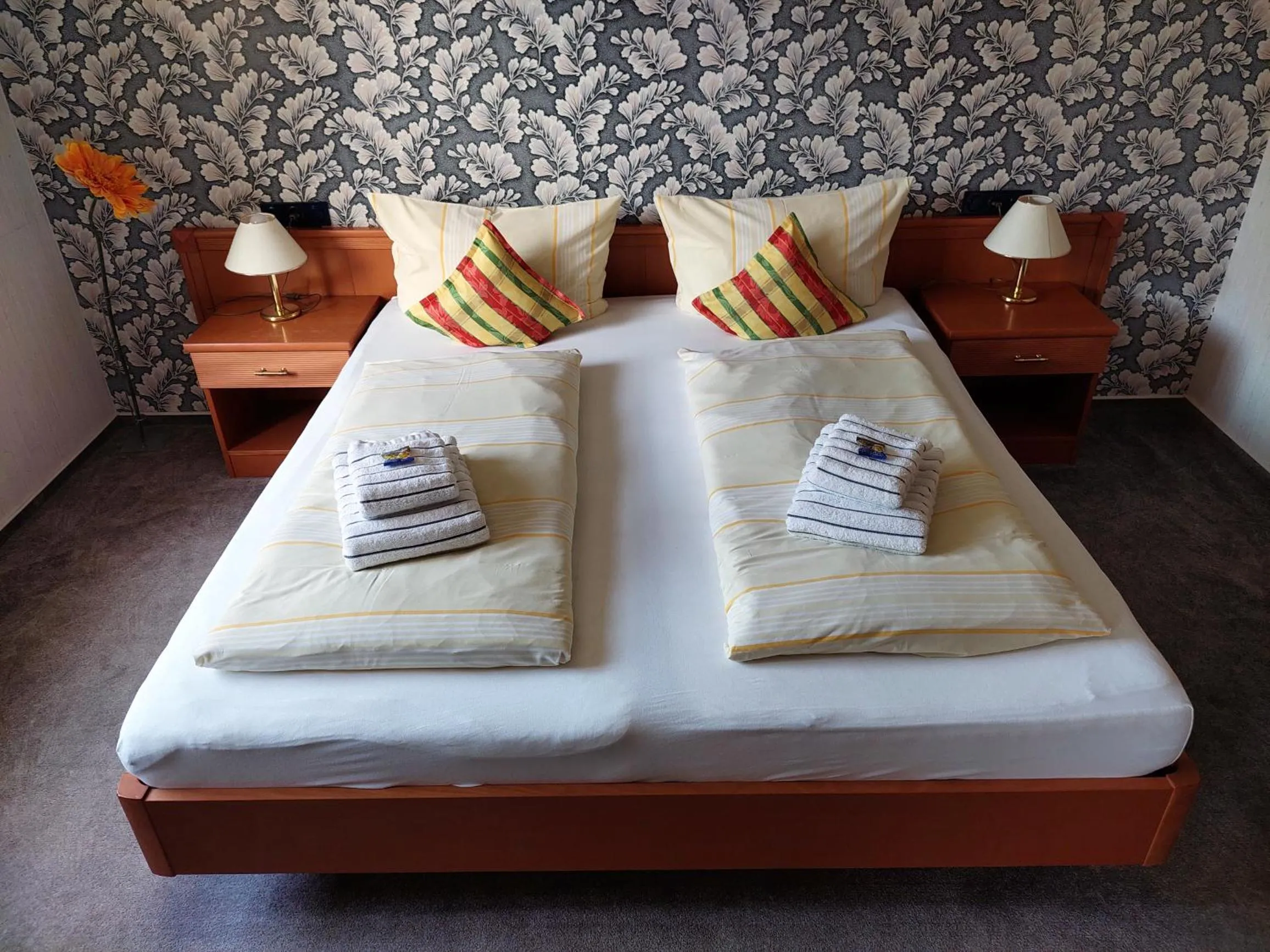 Bed in Hotel Zur Fischerklause