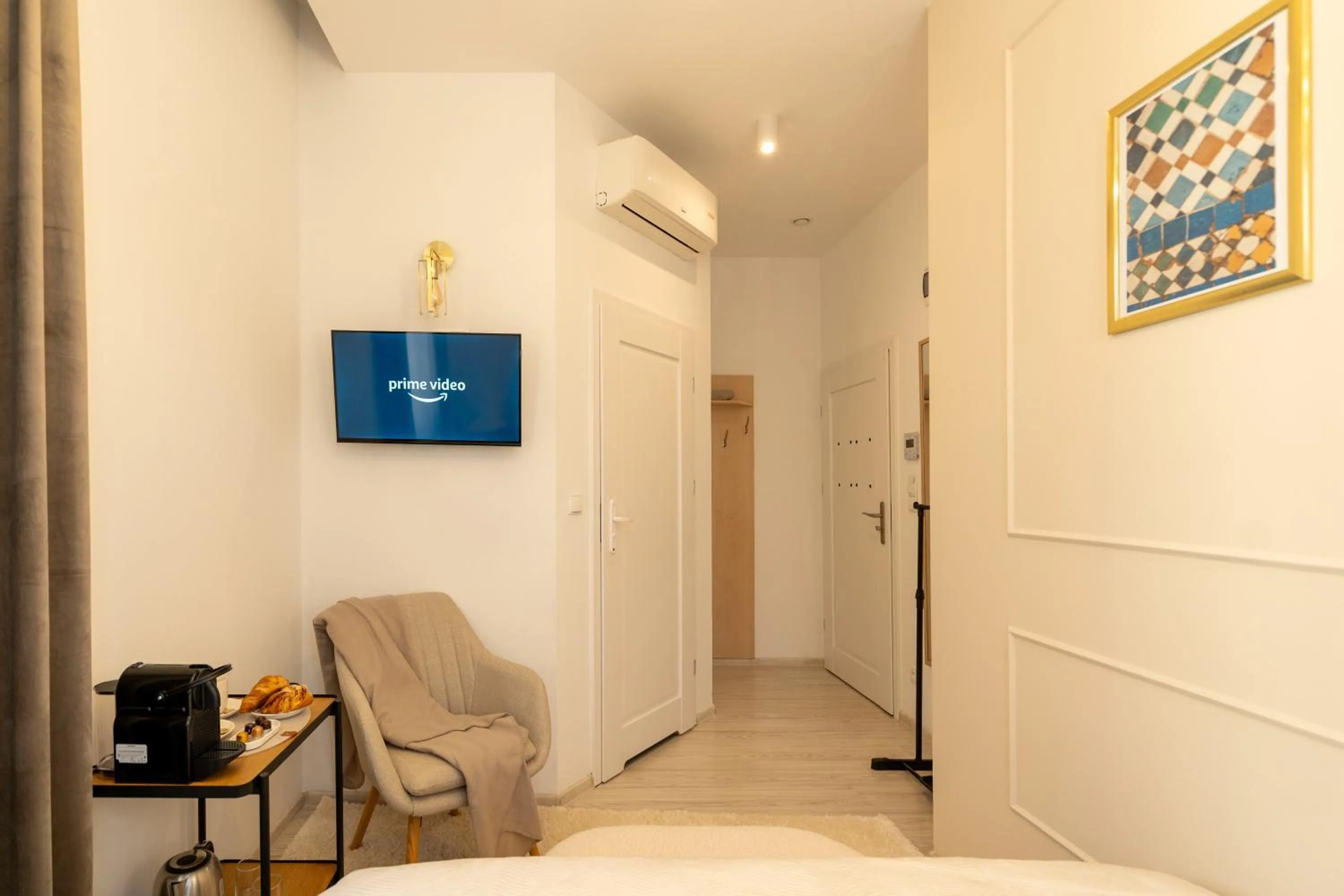 TV and multimedia, Bed in Kazimierz Residence Apartments by Staymoovers