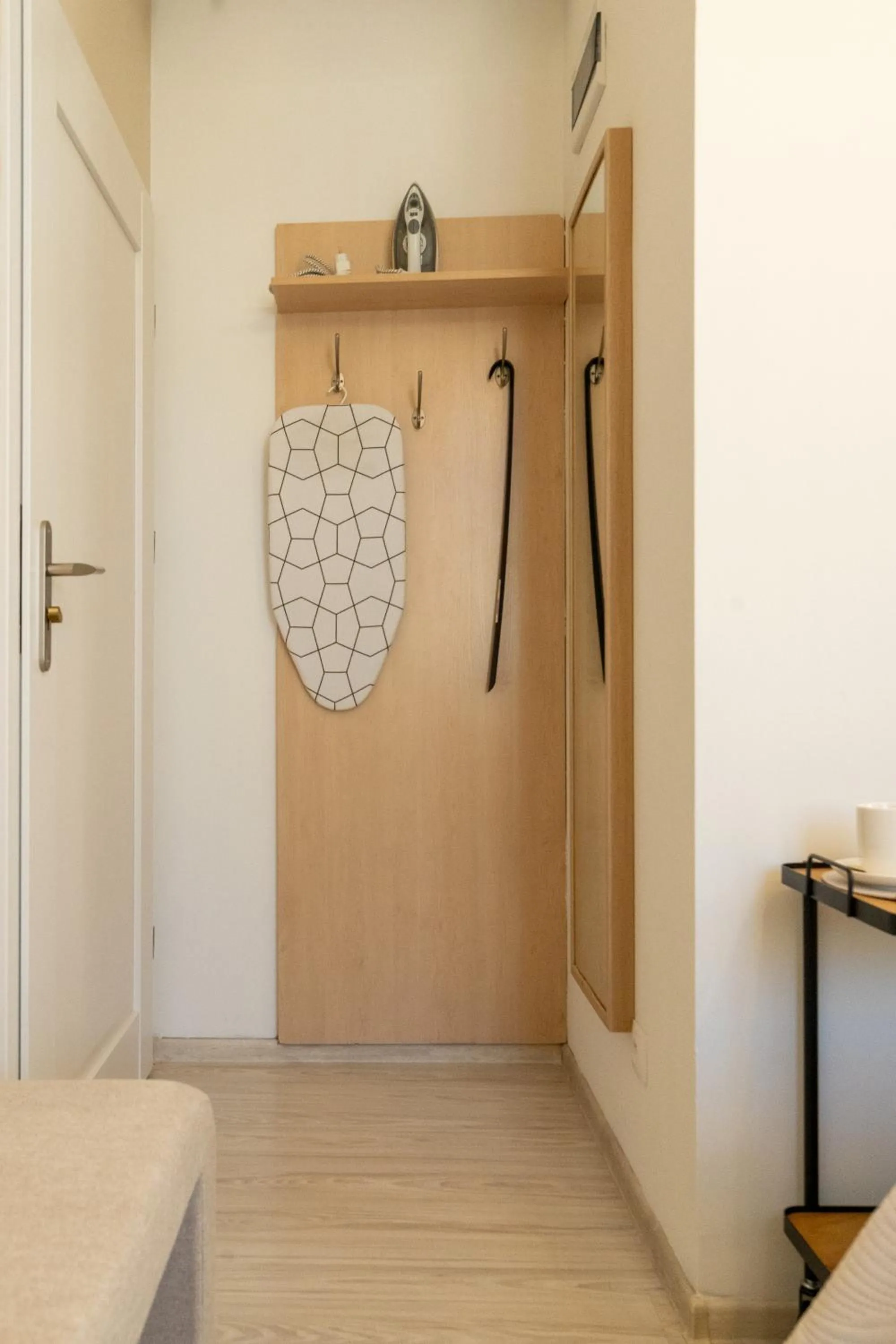 flat iron, Bed in Kazimierz Residence Apartments by Staymoovers