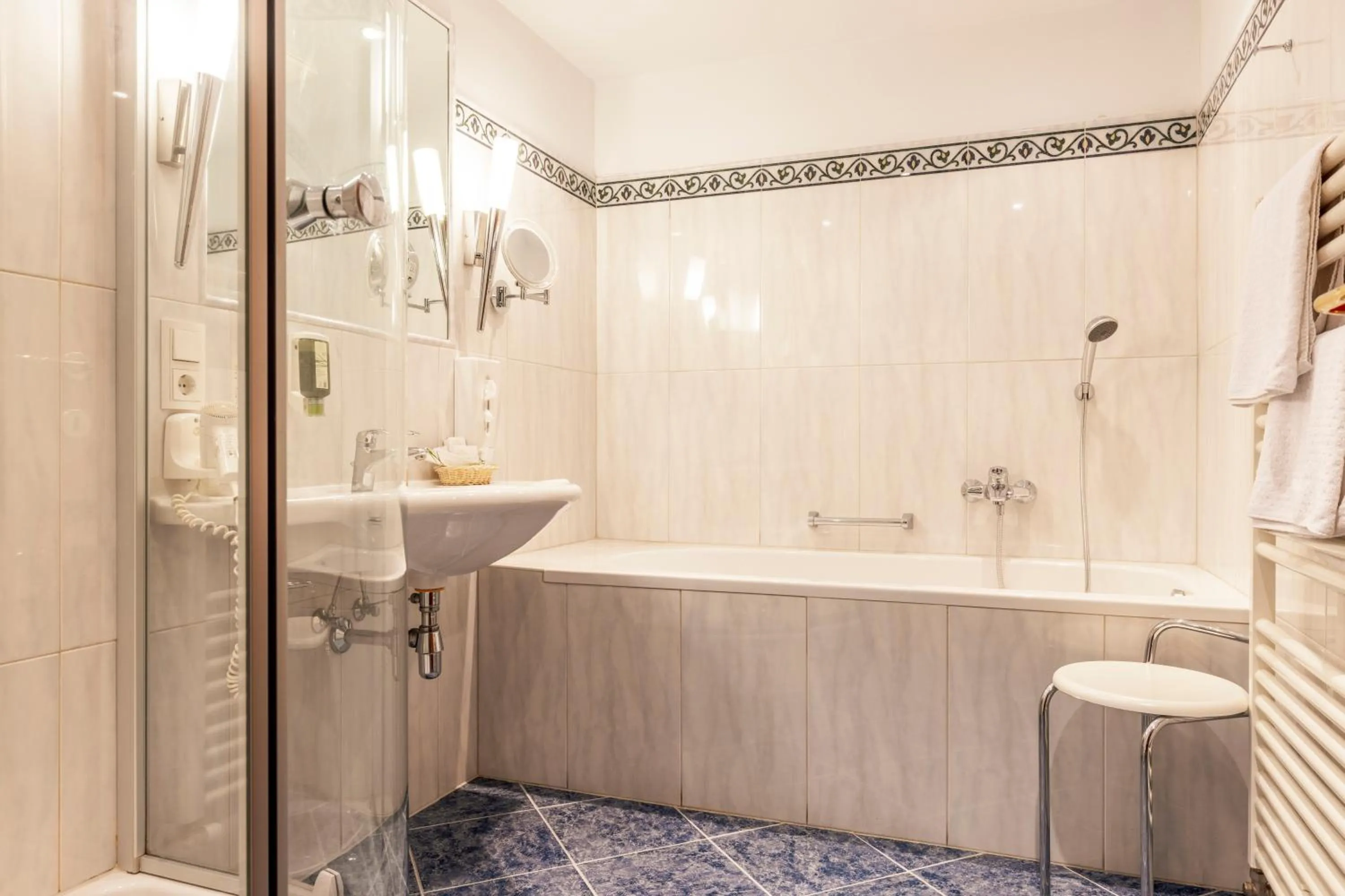 Bathroom in Hotel Weisser Hirsch