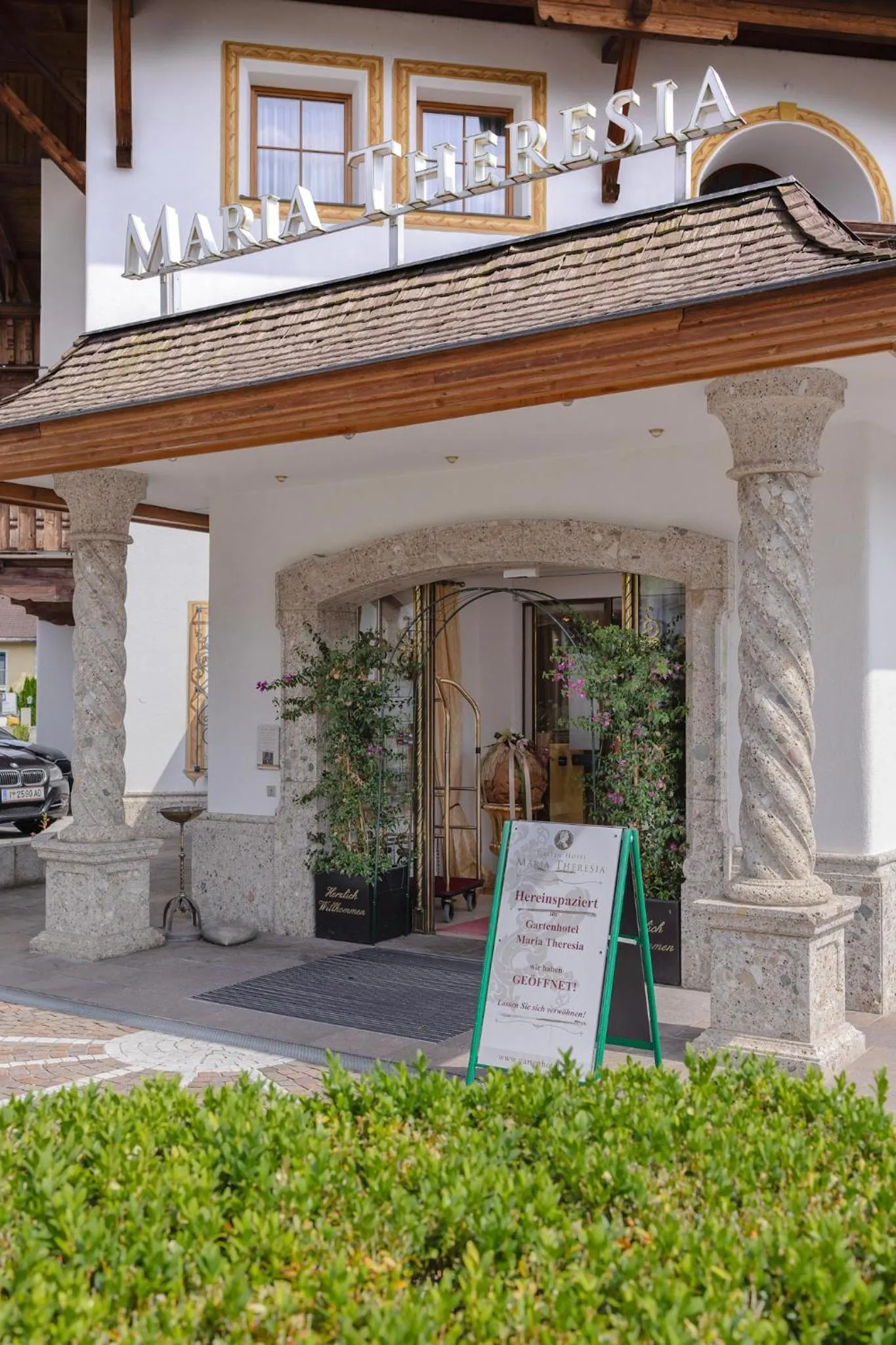 Facade/entrance in Gartenhotel Maria Theresia