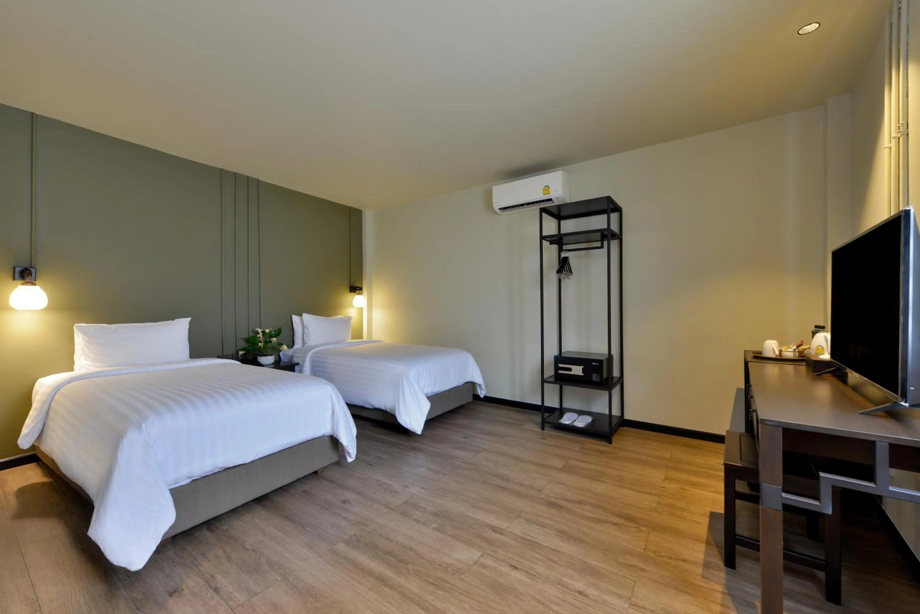 Bedroom, Bed in Oldthaiheng Hotel