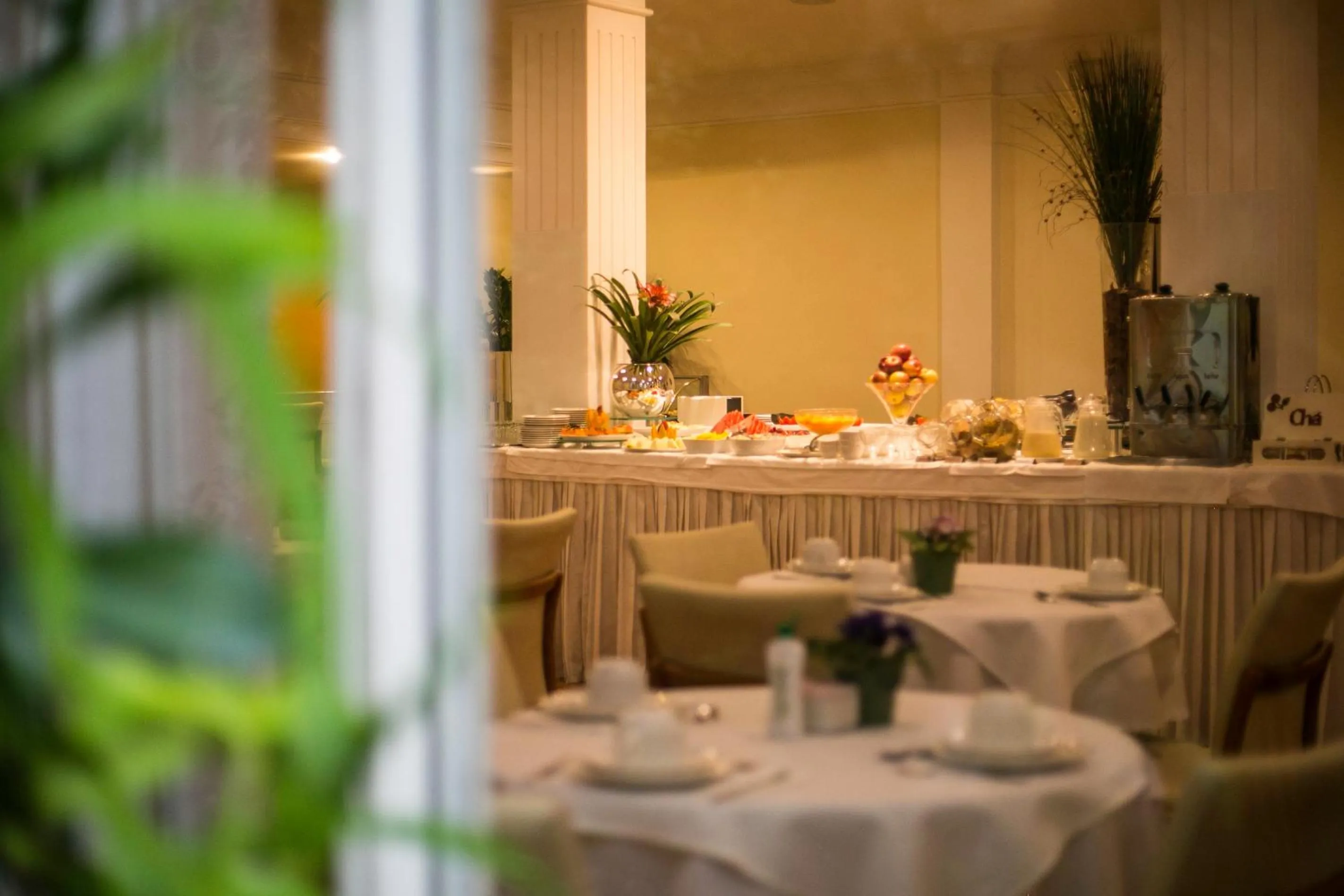 Buffet breakfast in Eston Hotel - LOCALIZAÇÃO CENTRAL PRIVILEGIADA -PET FRIENDLY
