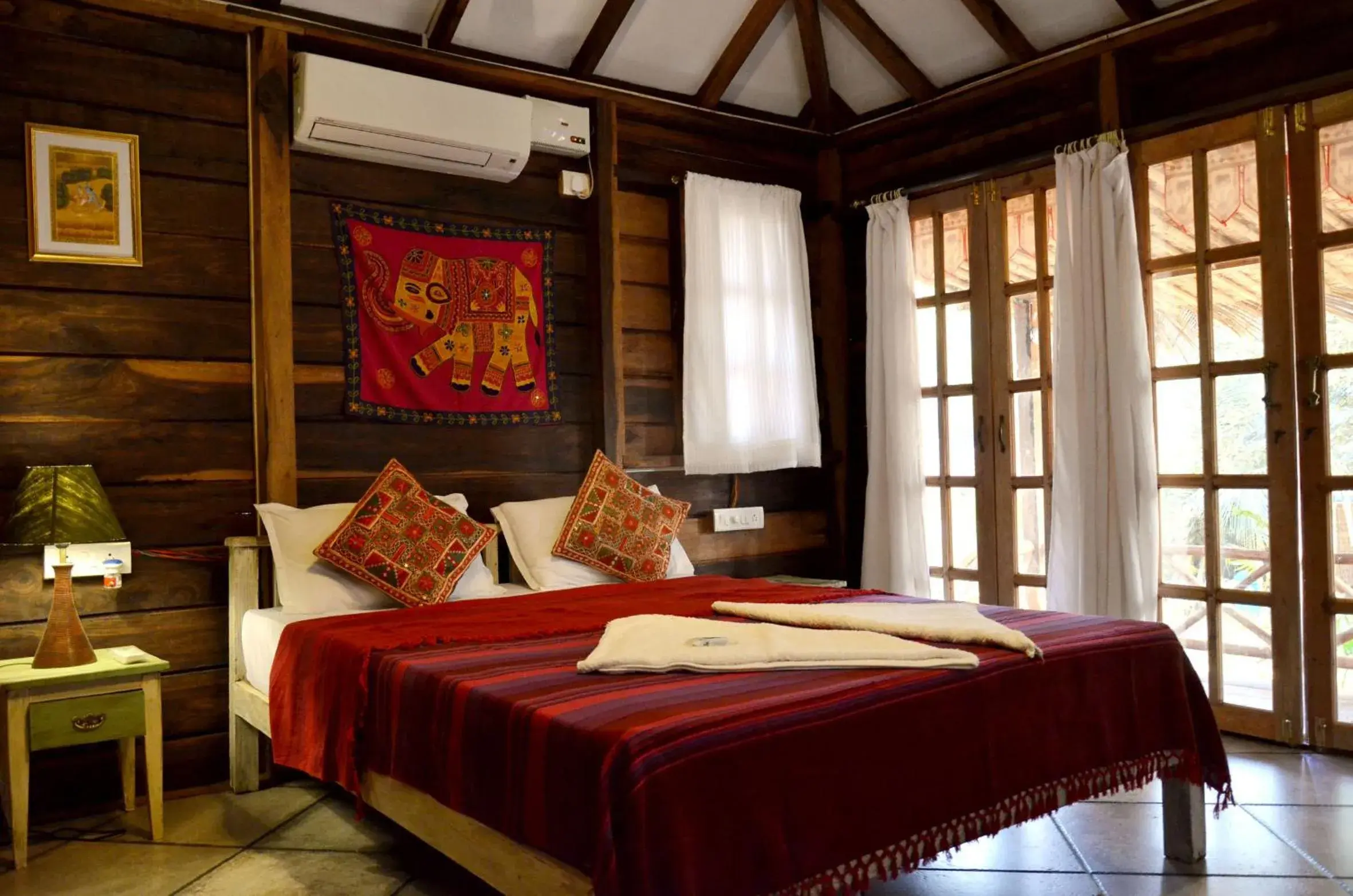 Tropical Wooden Cottage in Little India Beach Cottages Tropical Wooden Cottage in Little India Beach Cottages