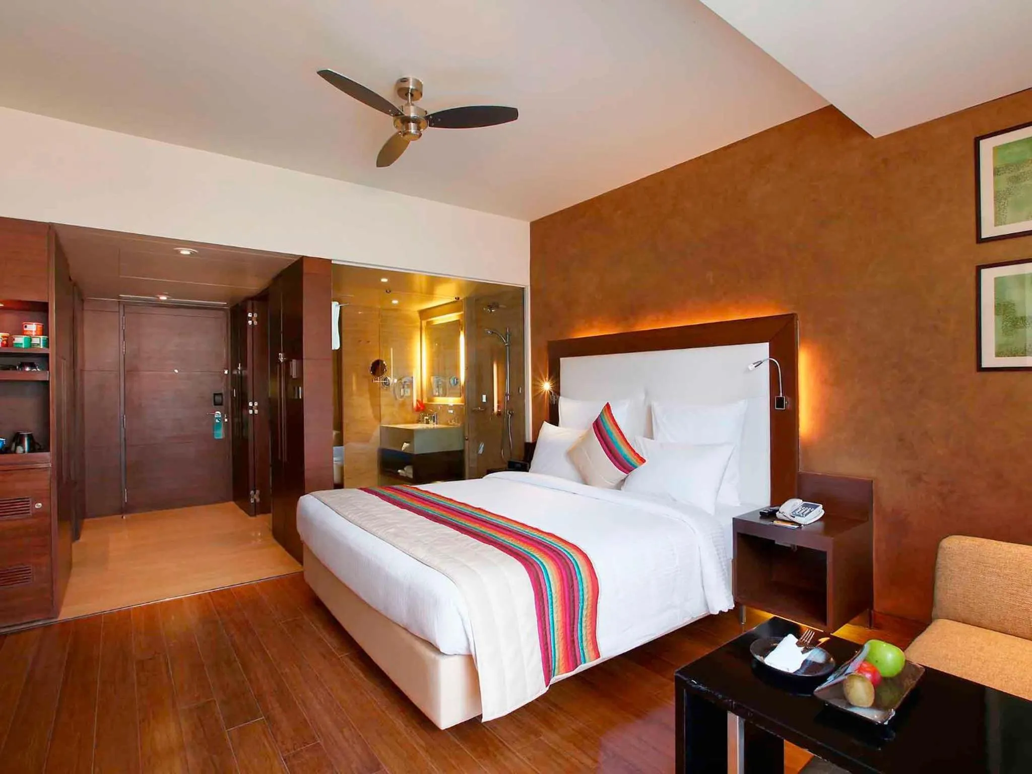Photo of the whole room, Bed in Novotel Goa Candolim