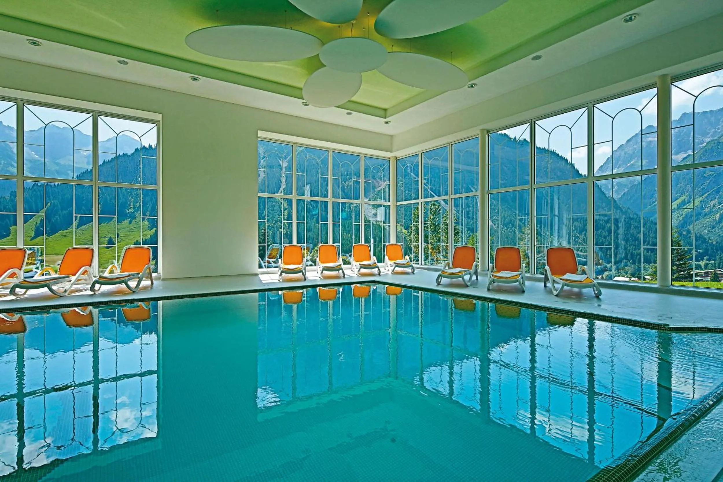 Swimming pool in Hotel Alte Krone