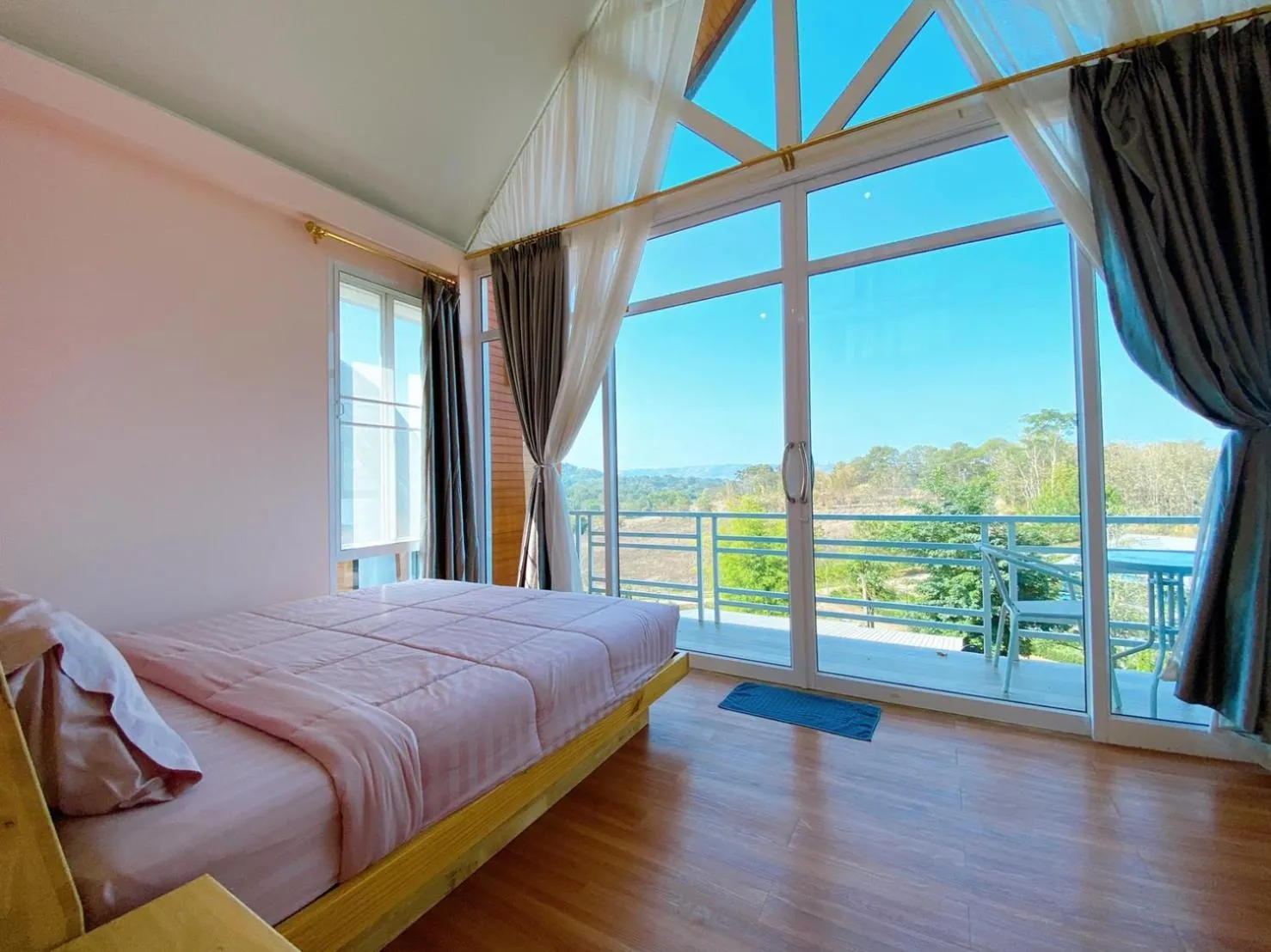 Photo of the whole room, Bed in Krin Resort