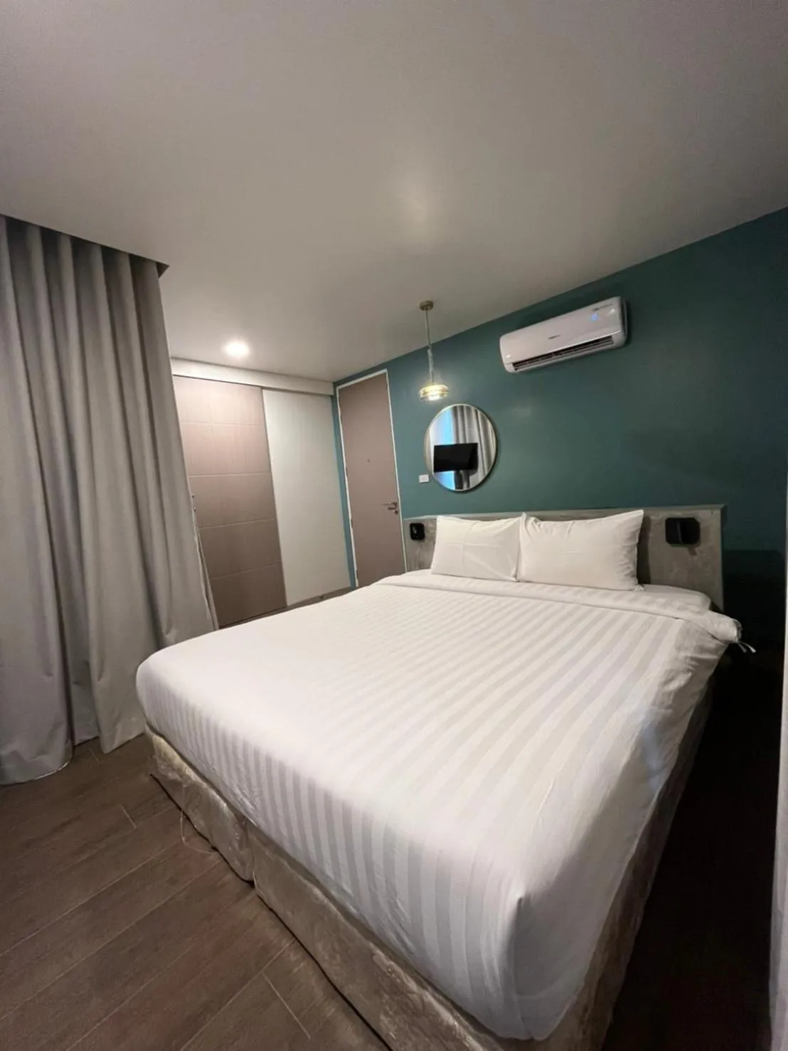 Photo of the whole room, Bed in Krin Resort