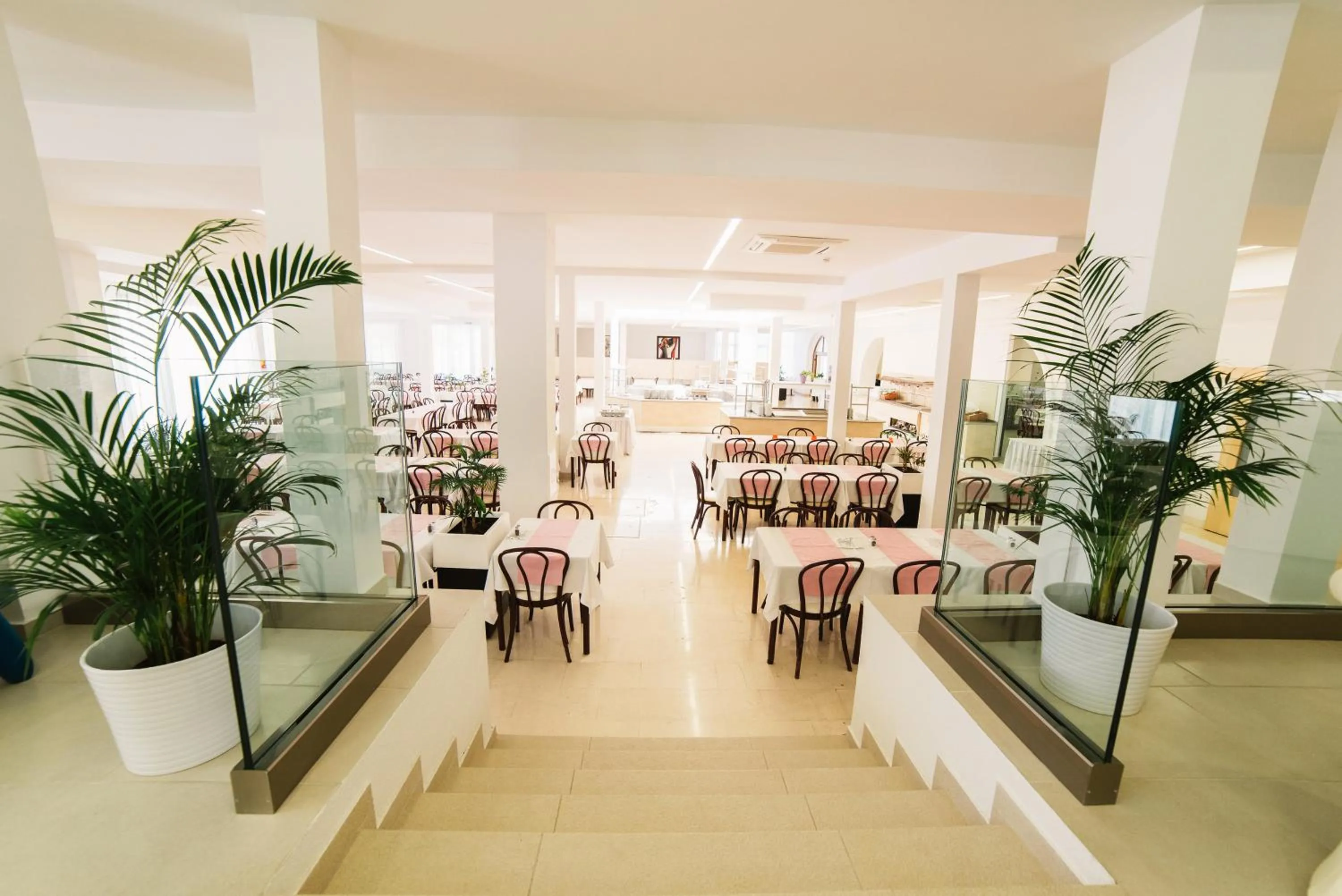 Breakfast in Paviljoni Slaven