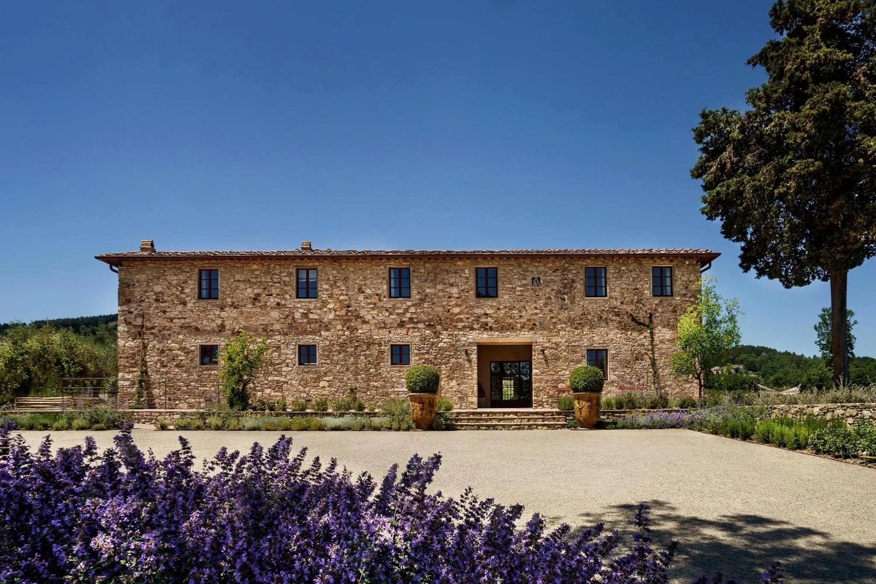 Property building in La Pietra Del Cabreo
