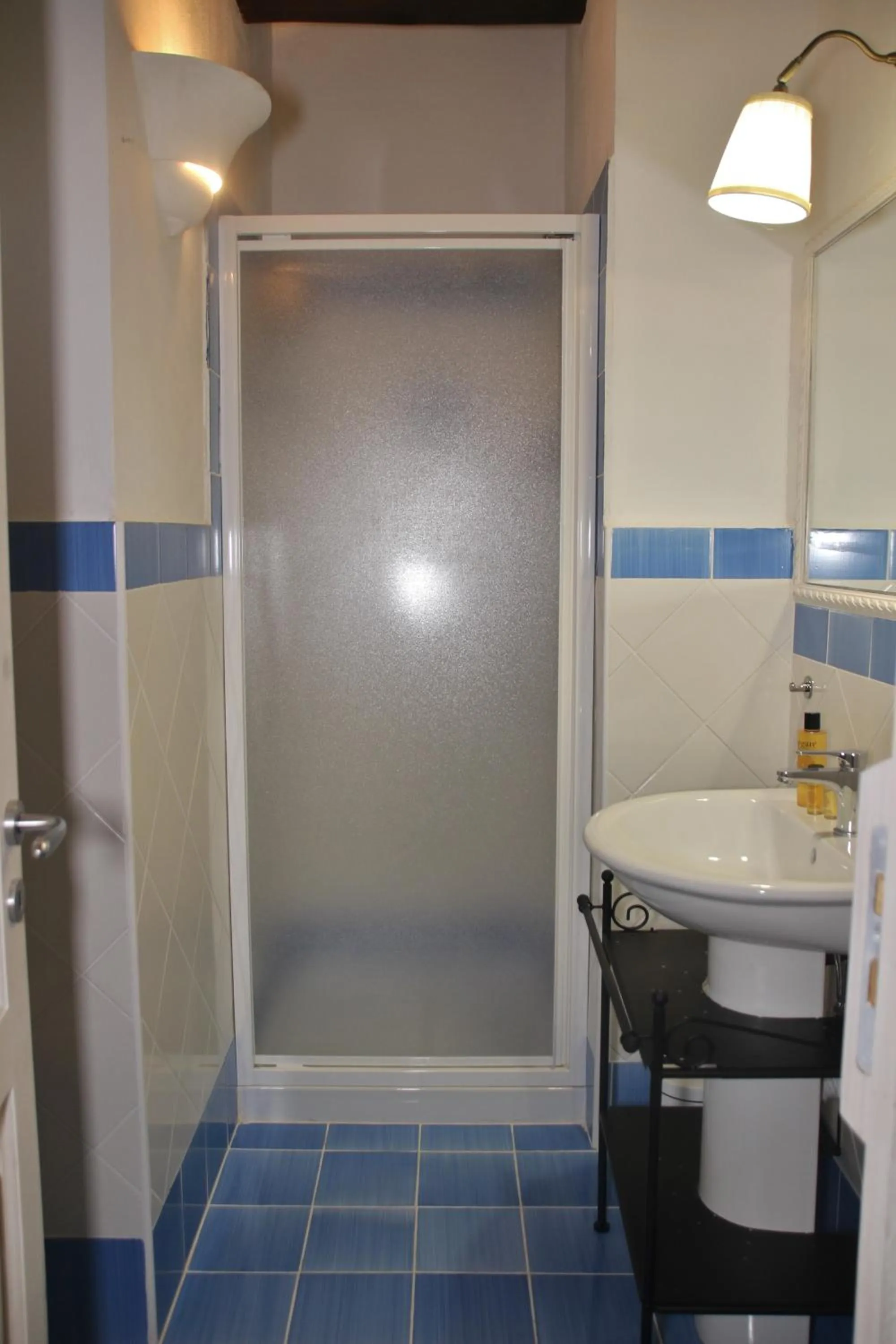 Bathroom in Maison del Borgo