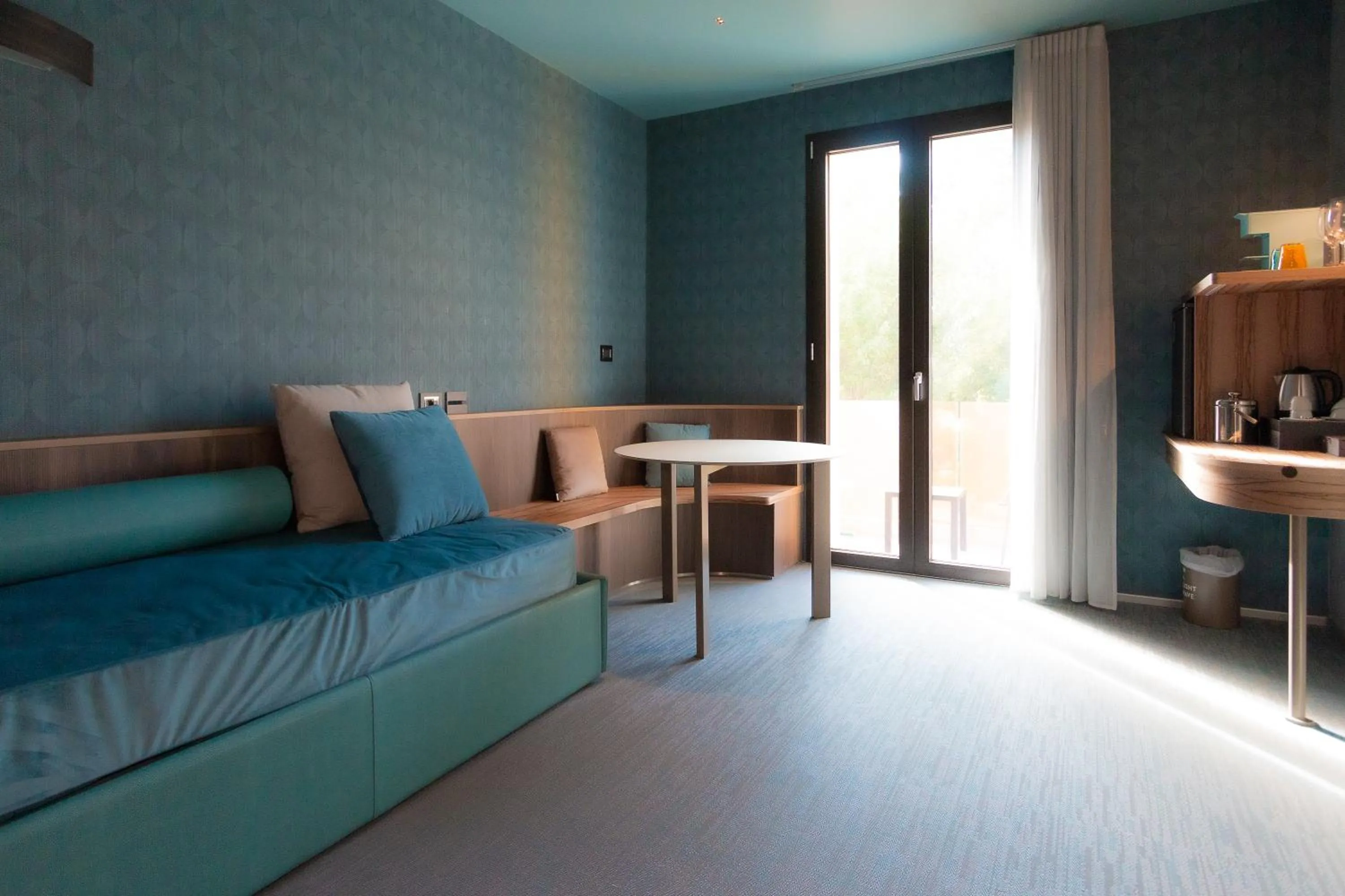 Living room, Bed in Demo Hotel Design Emotion