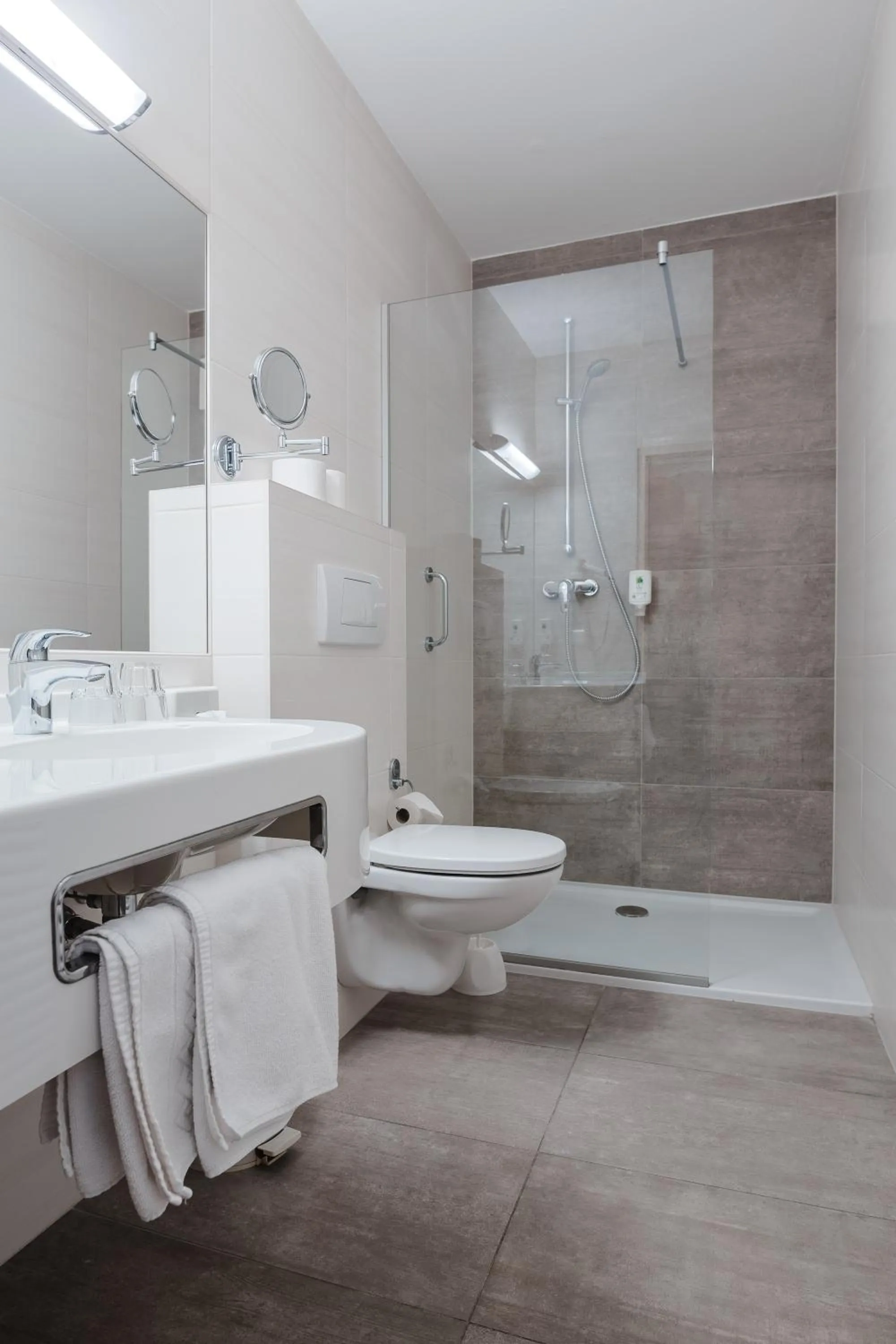 Photo of the whole room in Simon - das Vitalhotel