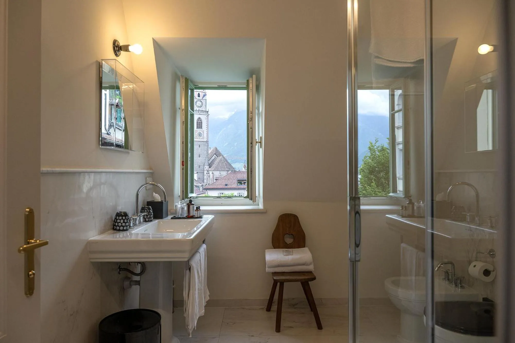 Bathroom in Steinach Townhouse Meran