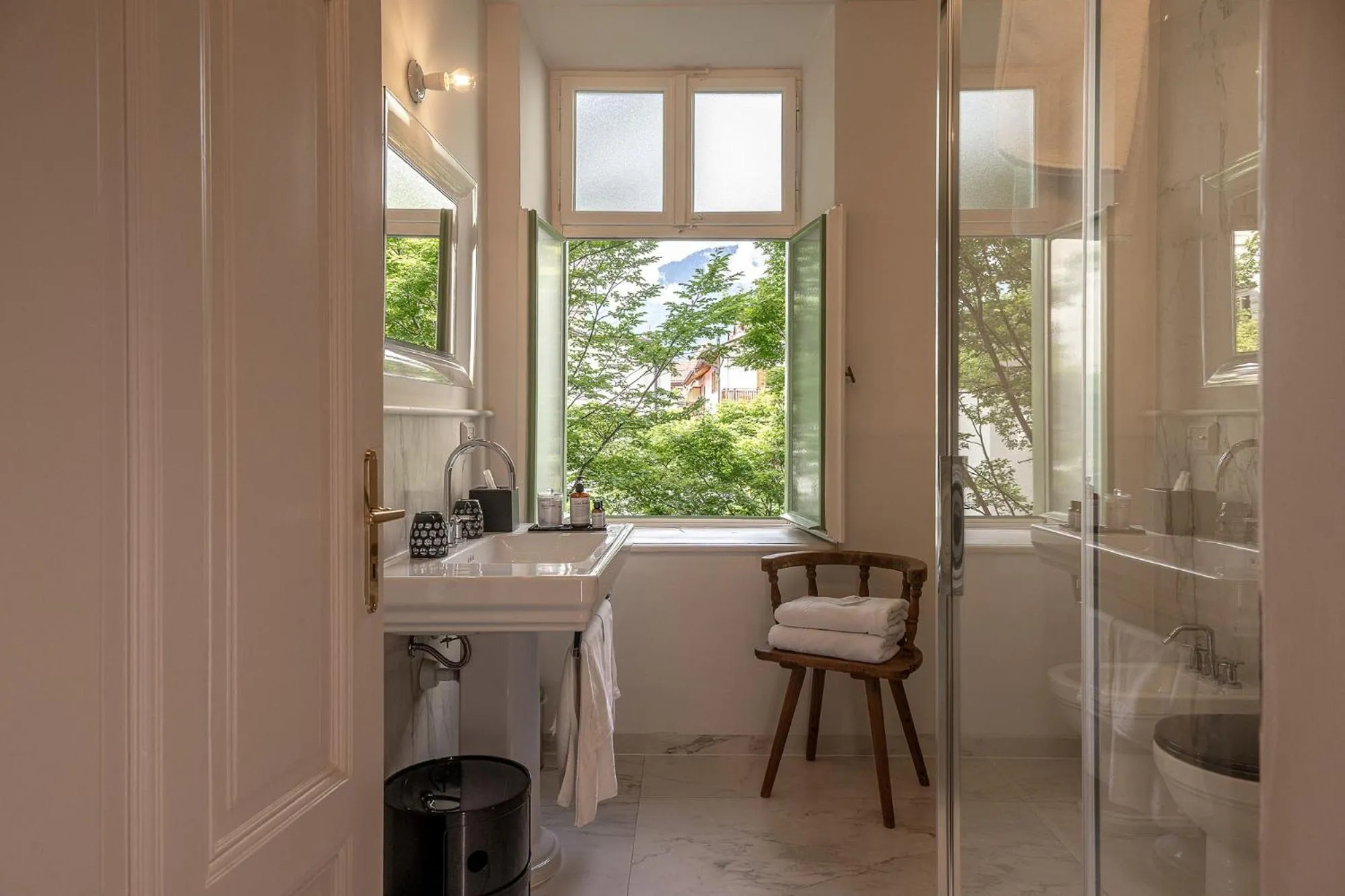 Bathroom in Steinach Townhouse Meran