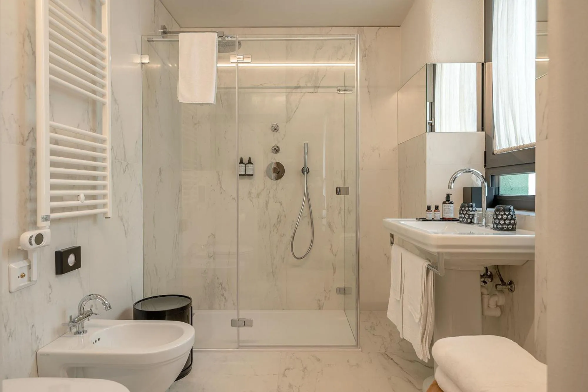 Bathroom in Steinach Townhouse Meran