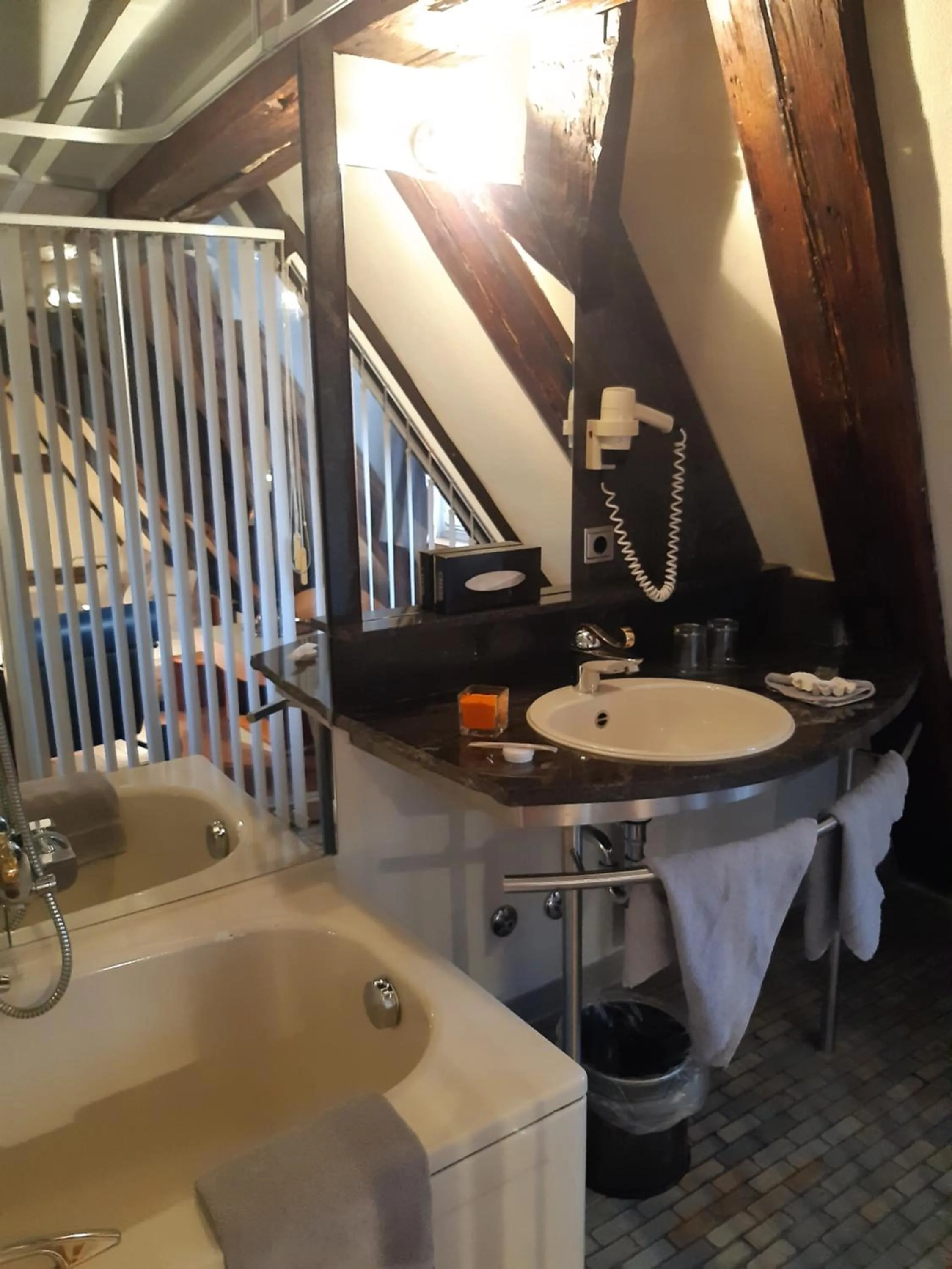 Bathroom in Schiefes Haus