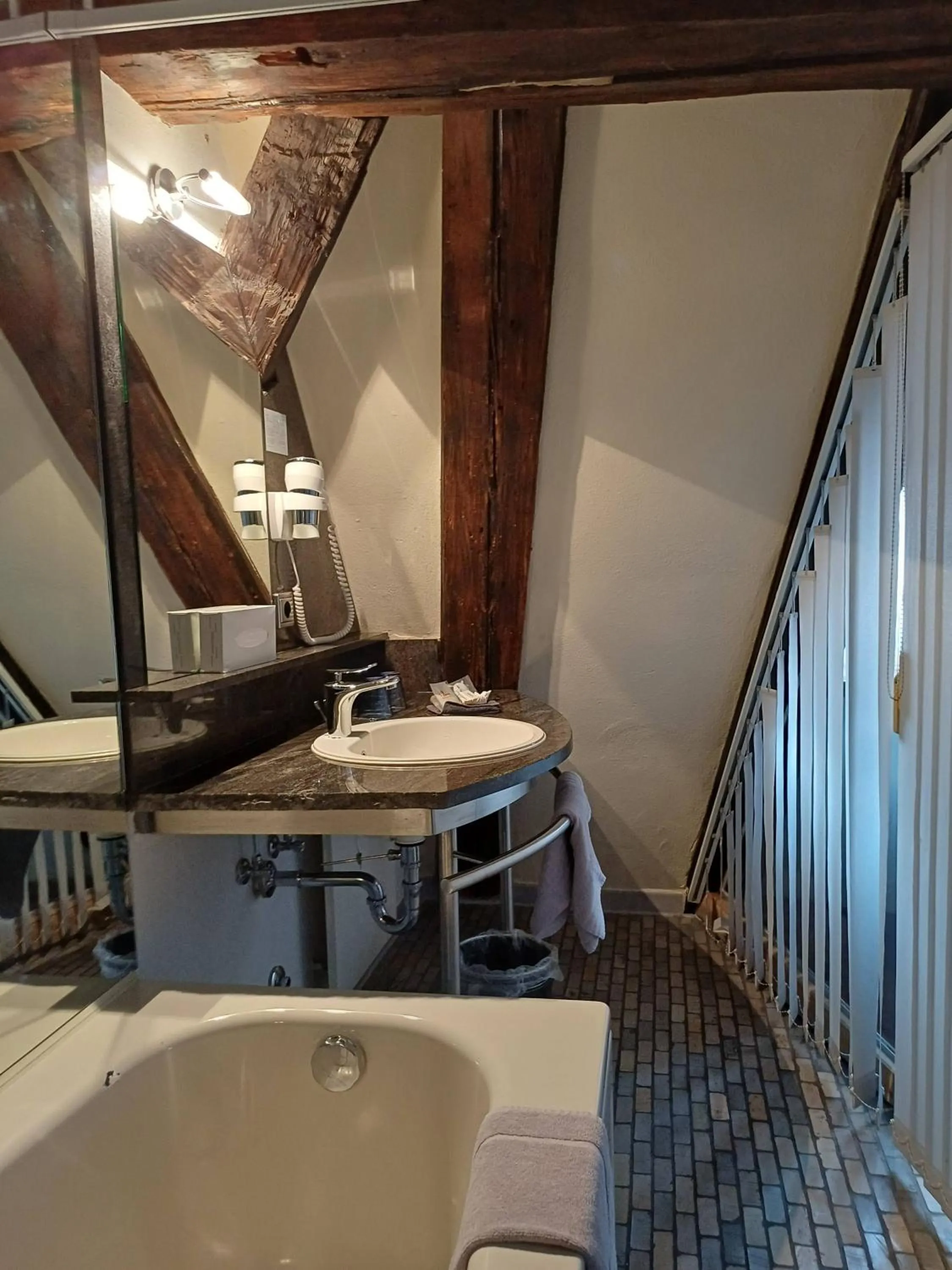 Bathroom in Schiefes Haus