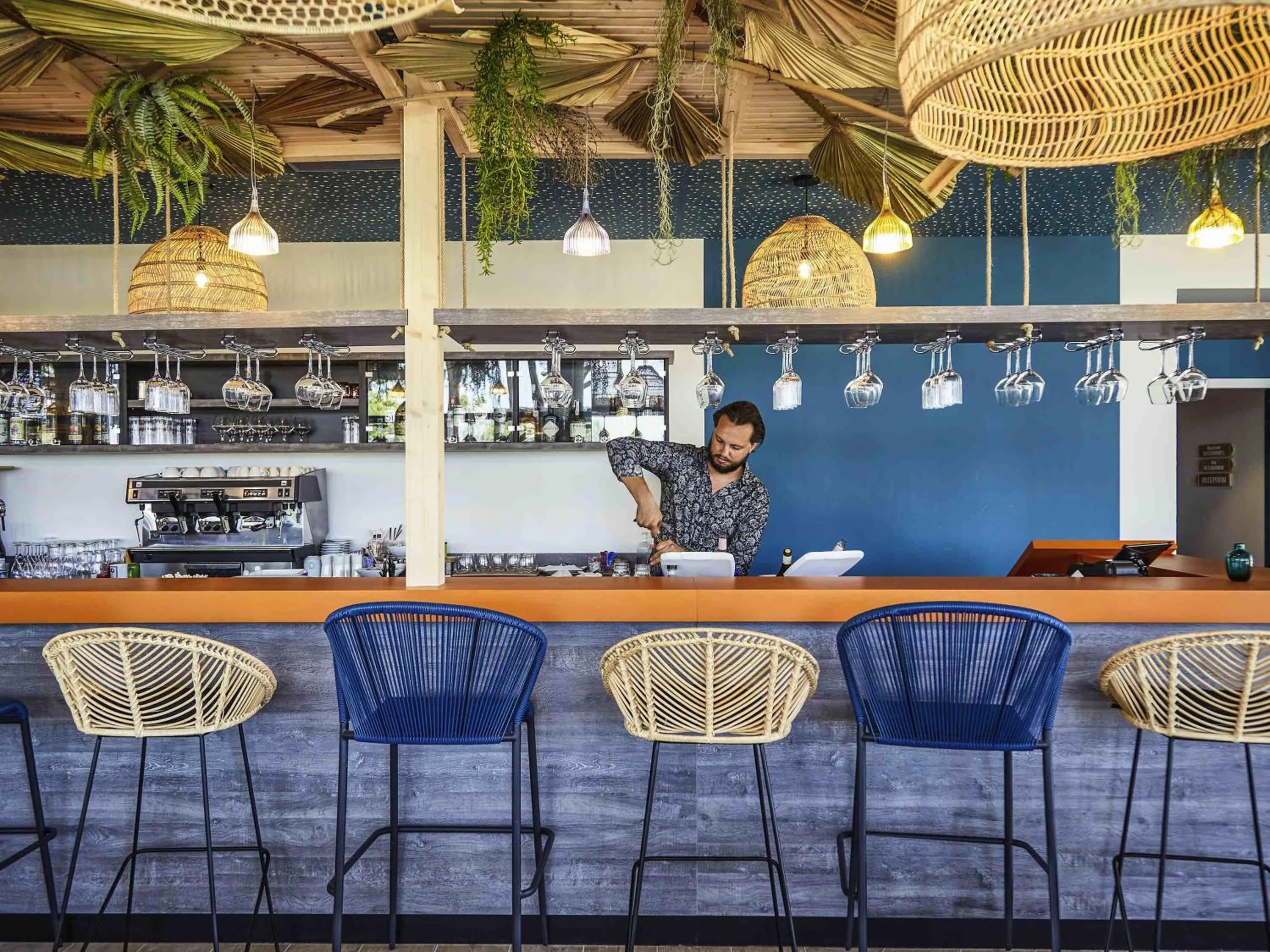 Lounge or bar in Ibis Styles Montpellier Aéroport Parc Des Expos