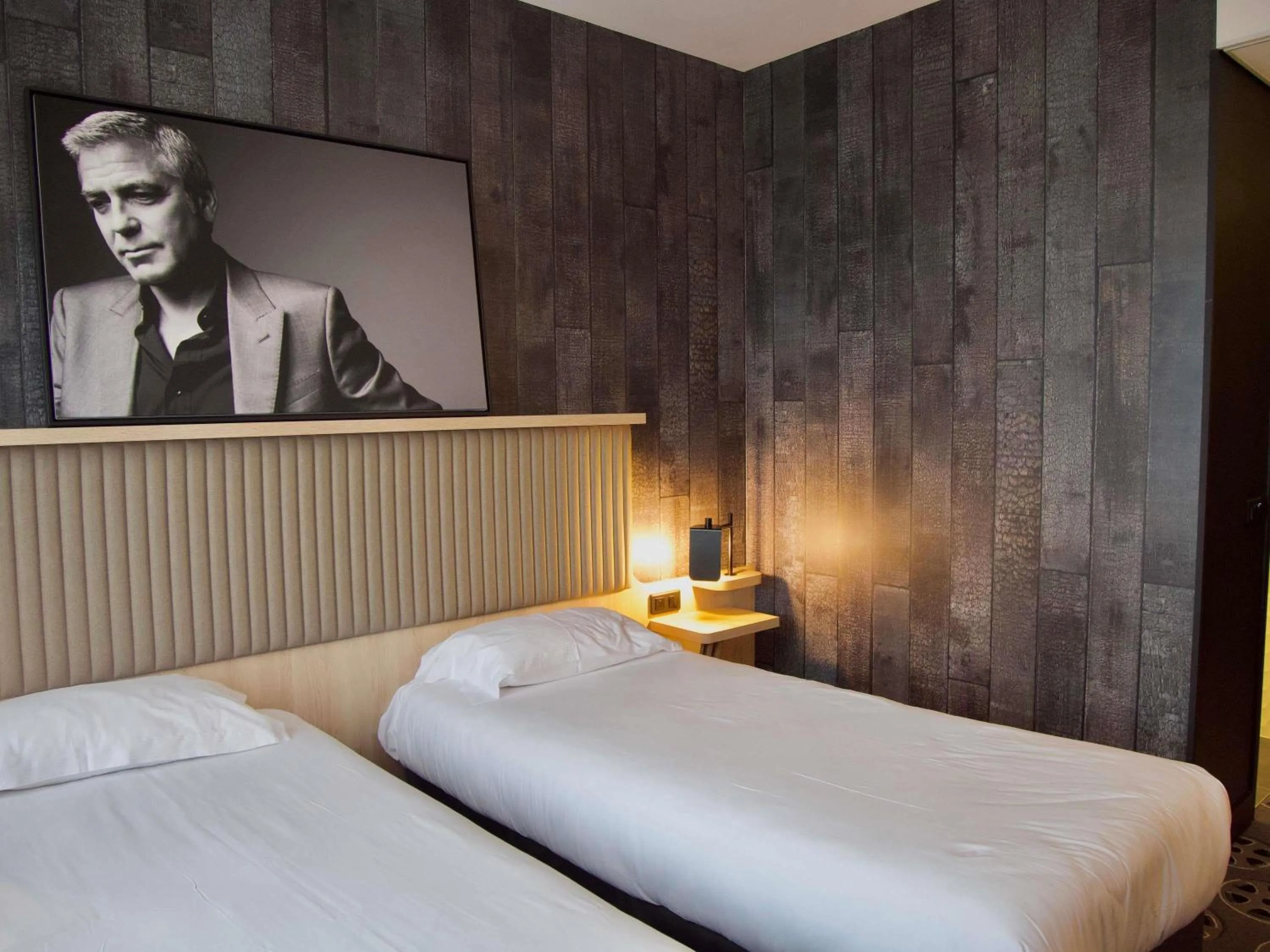 Bedroom, Bed in ibis Styles Arras Centre