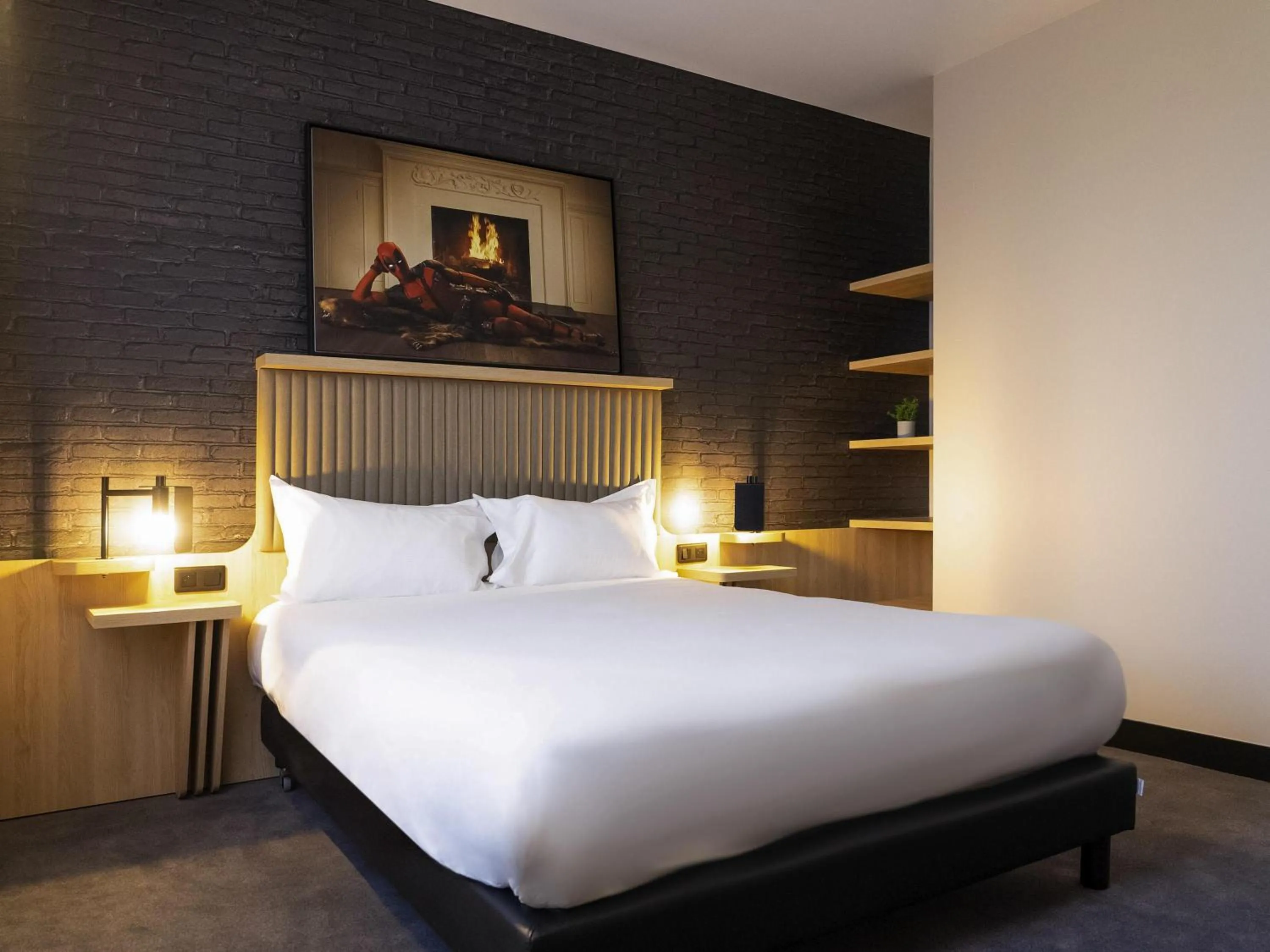 Bedroom, Bed in ibis Styles Arras Centre