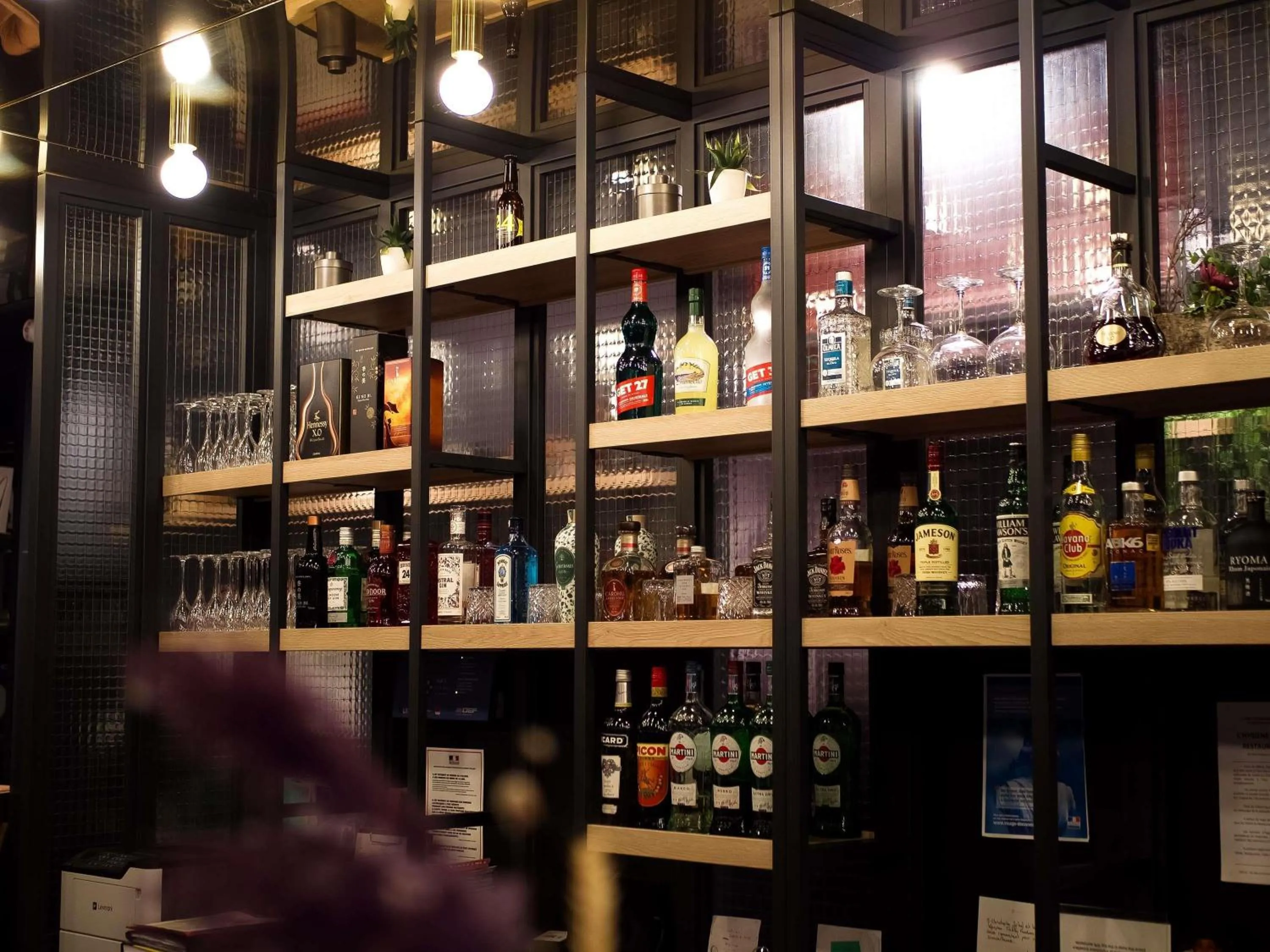 Lounge or bar in ibis Styles Arras Centre