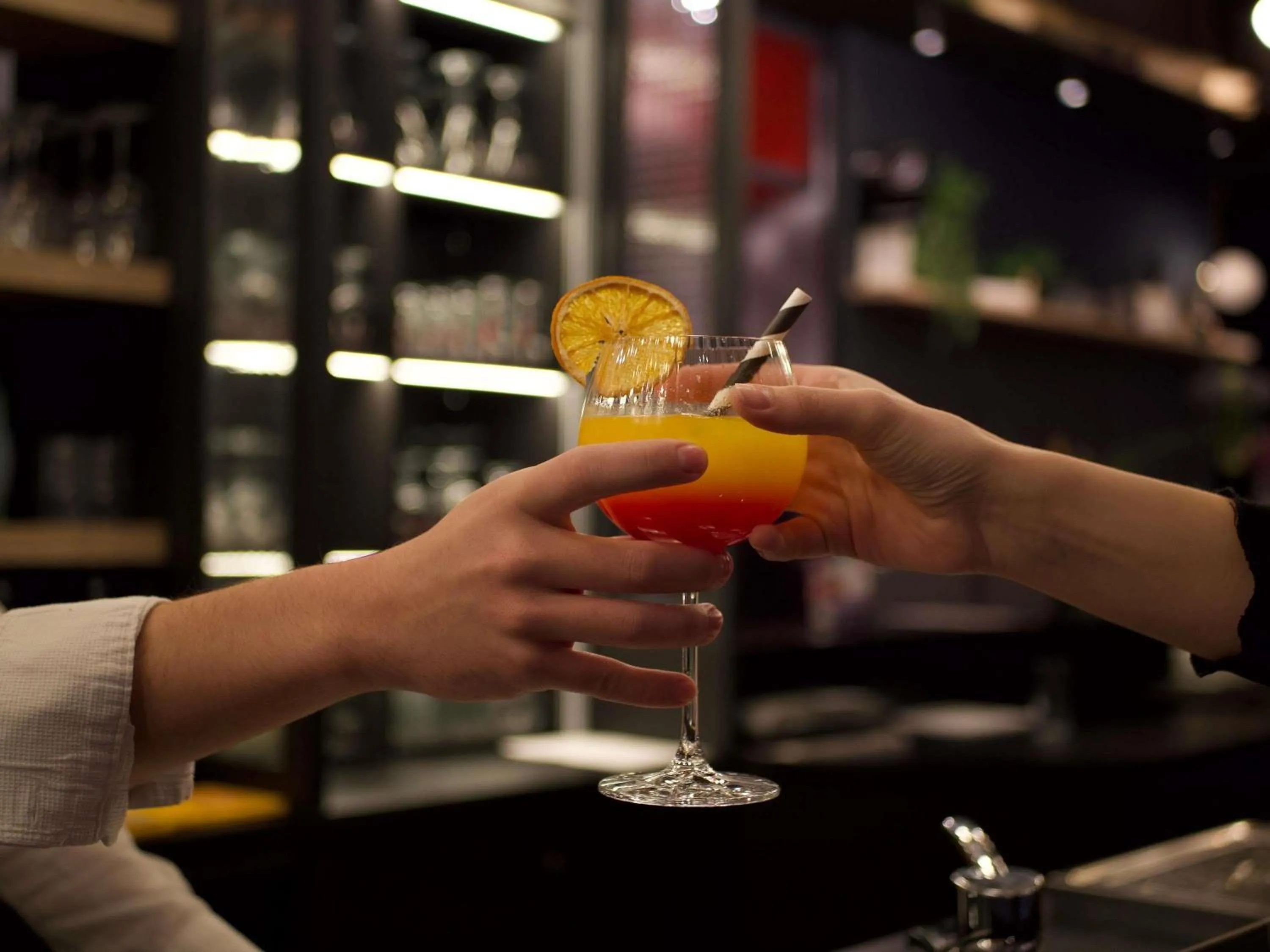 Lounge or bar in ibis Styles Arras Centre